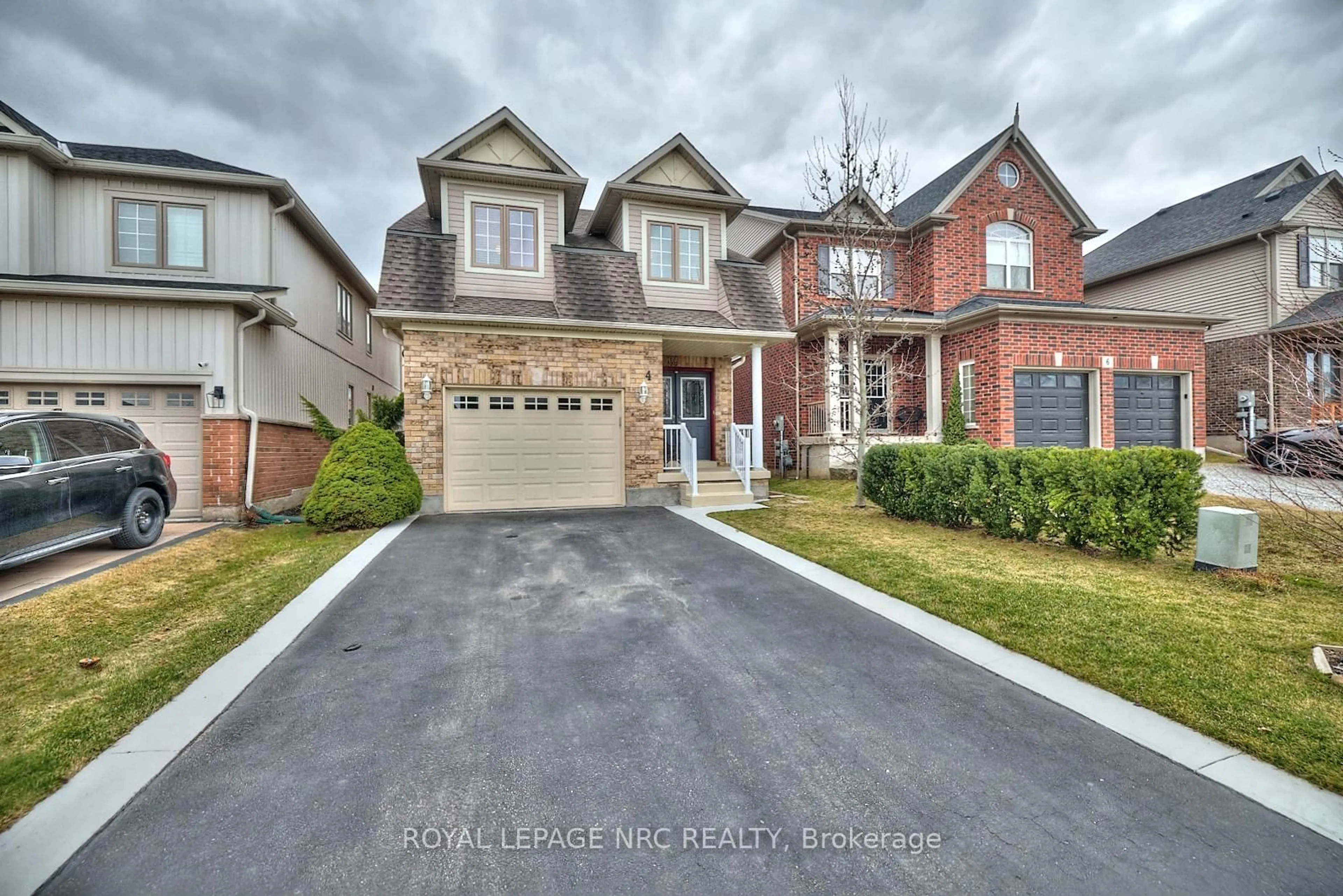 Home with brick exterior material, street for 4 Alex Grant Pl, St. Catharines Ontario L2P 0A2