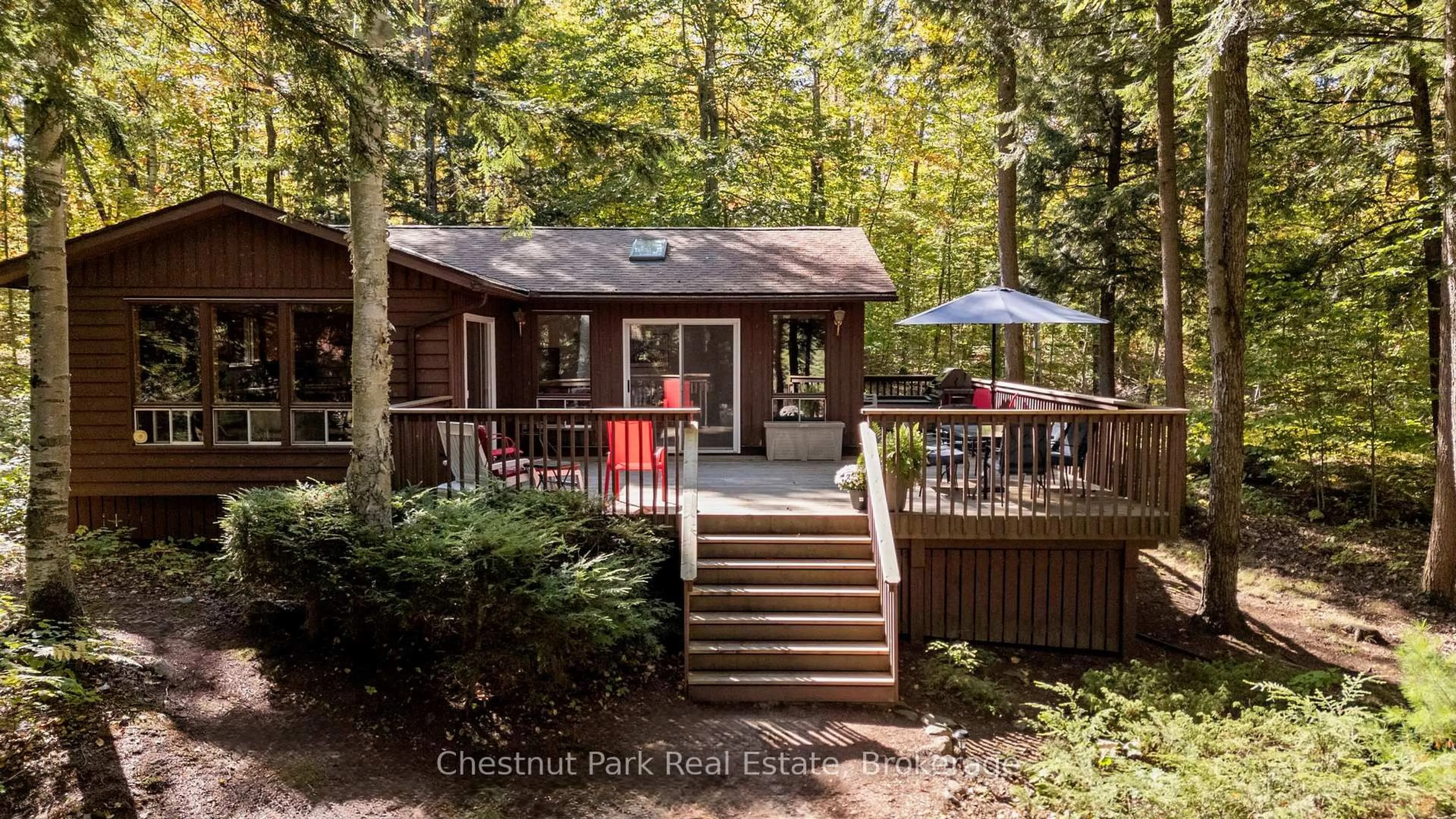 Patio, forest/trees view for 10 Taylor (26LM10) Island, Gravenhurst Ontario P1P 1R2