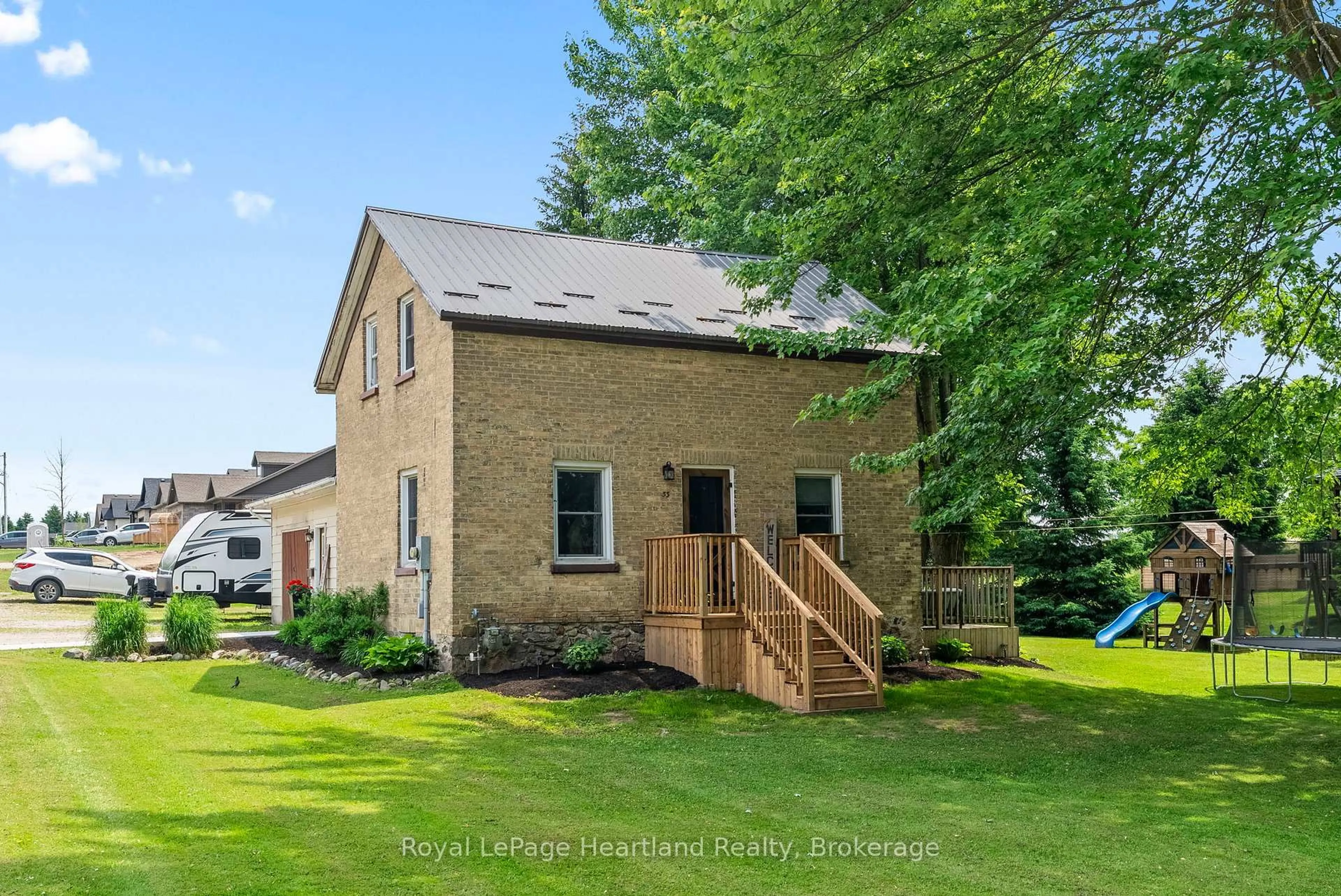 Home with brick exterior material, unknown for 33 ALLAN St, Minto Ontario N0G 1M0