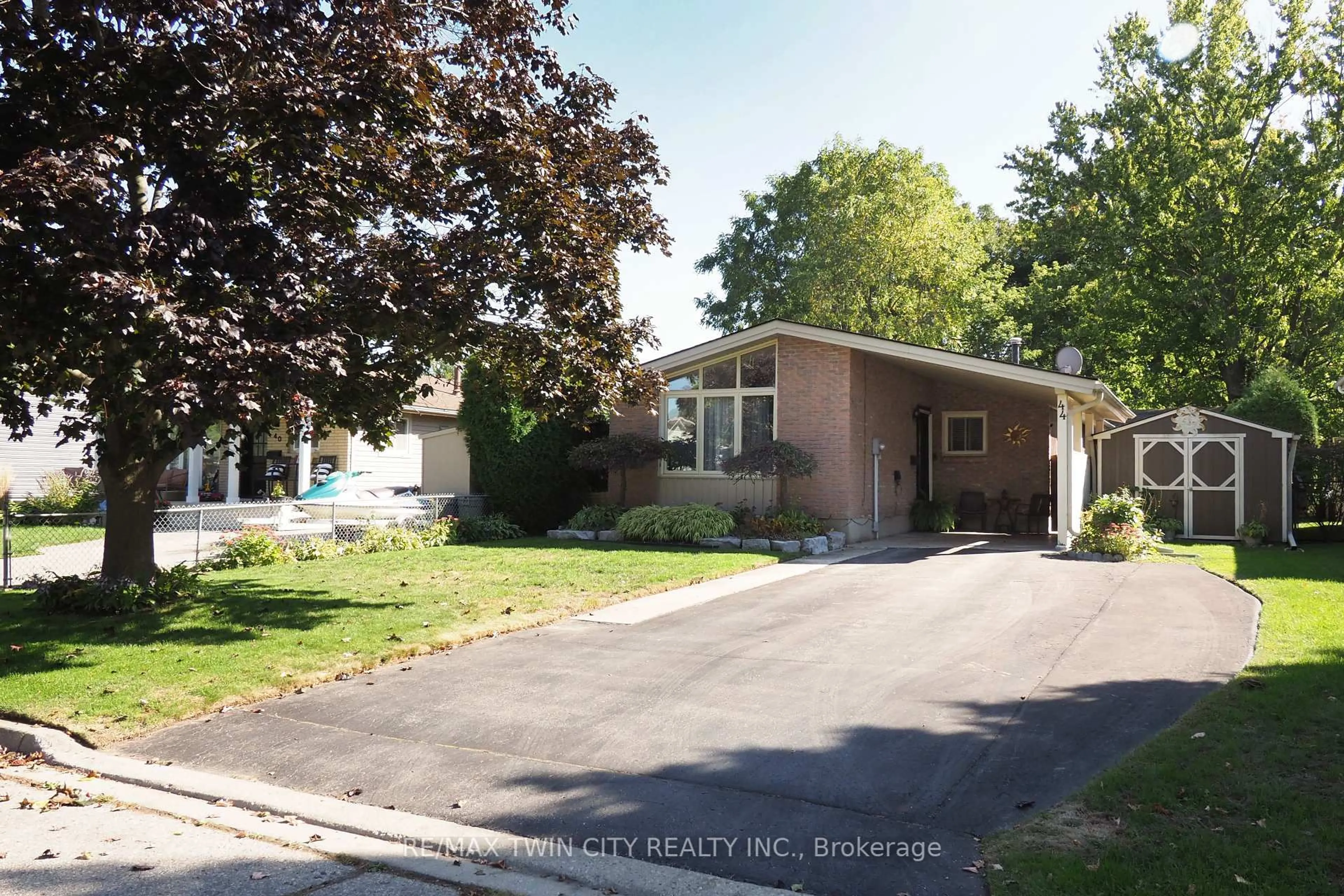Home with vinyl exterior material, street for 44 Milton Ave, Cambridge Ontario N3C 2Y4