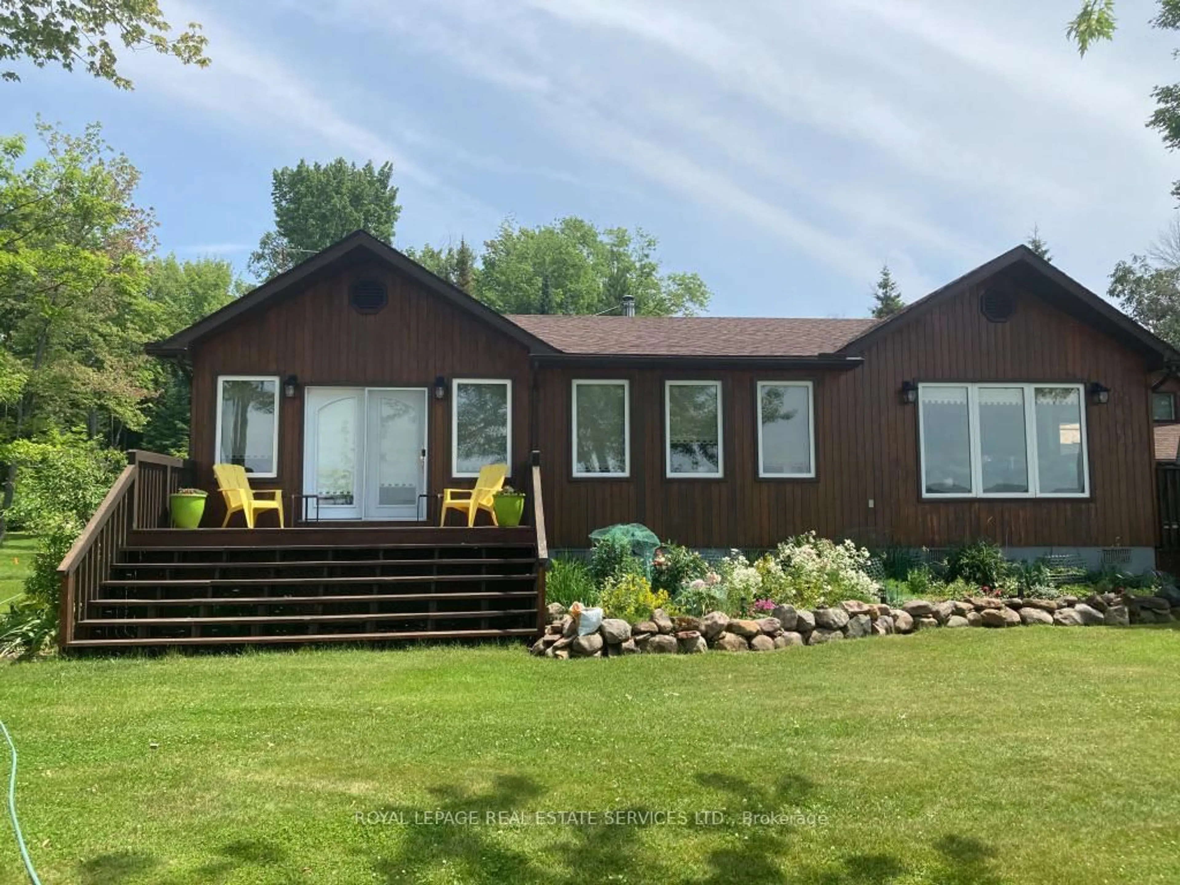 Home with vinyl exterior material, unknown for 525 Riverside Dr, St. Joseph Ontario P0R 1J0