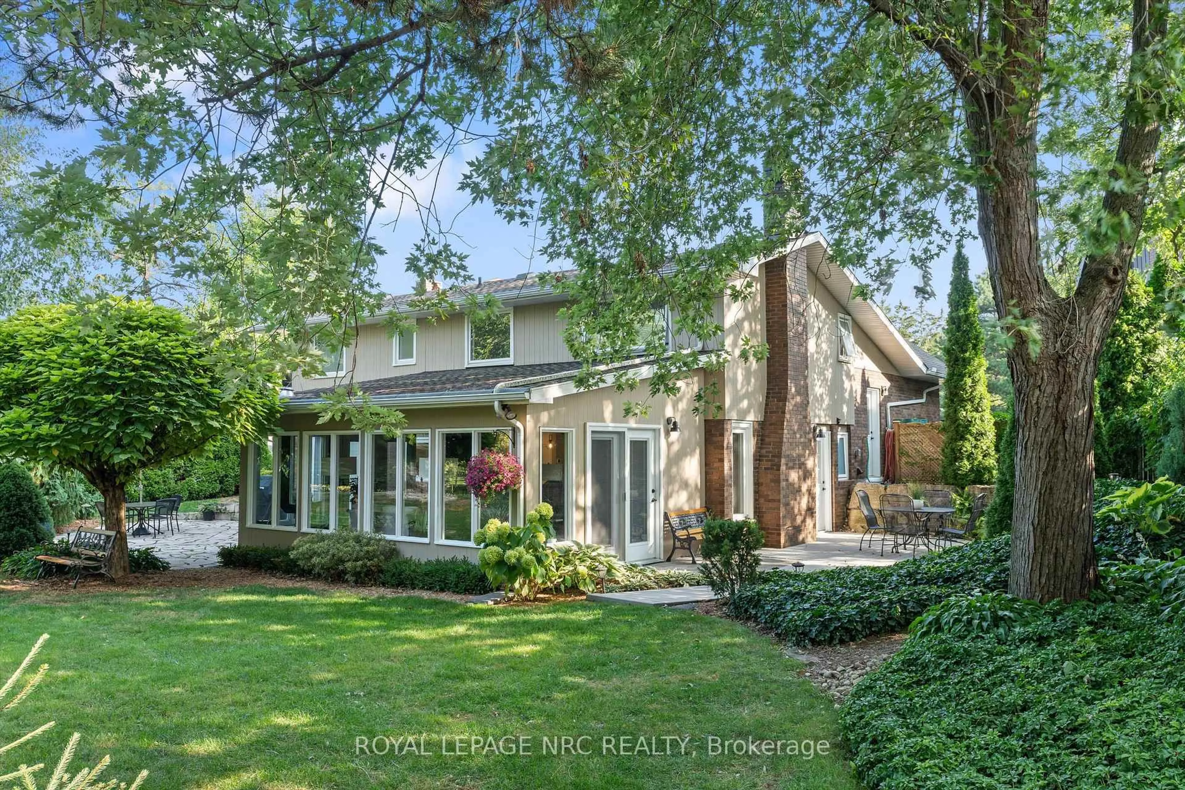 Home with brick exterior material, street for 42 The Cedars, St. Catharines Ontario L2M 6M8