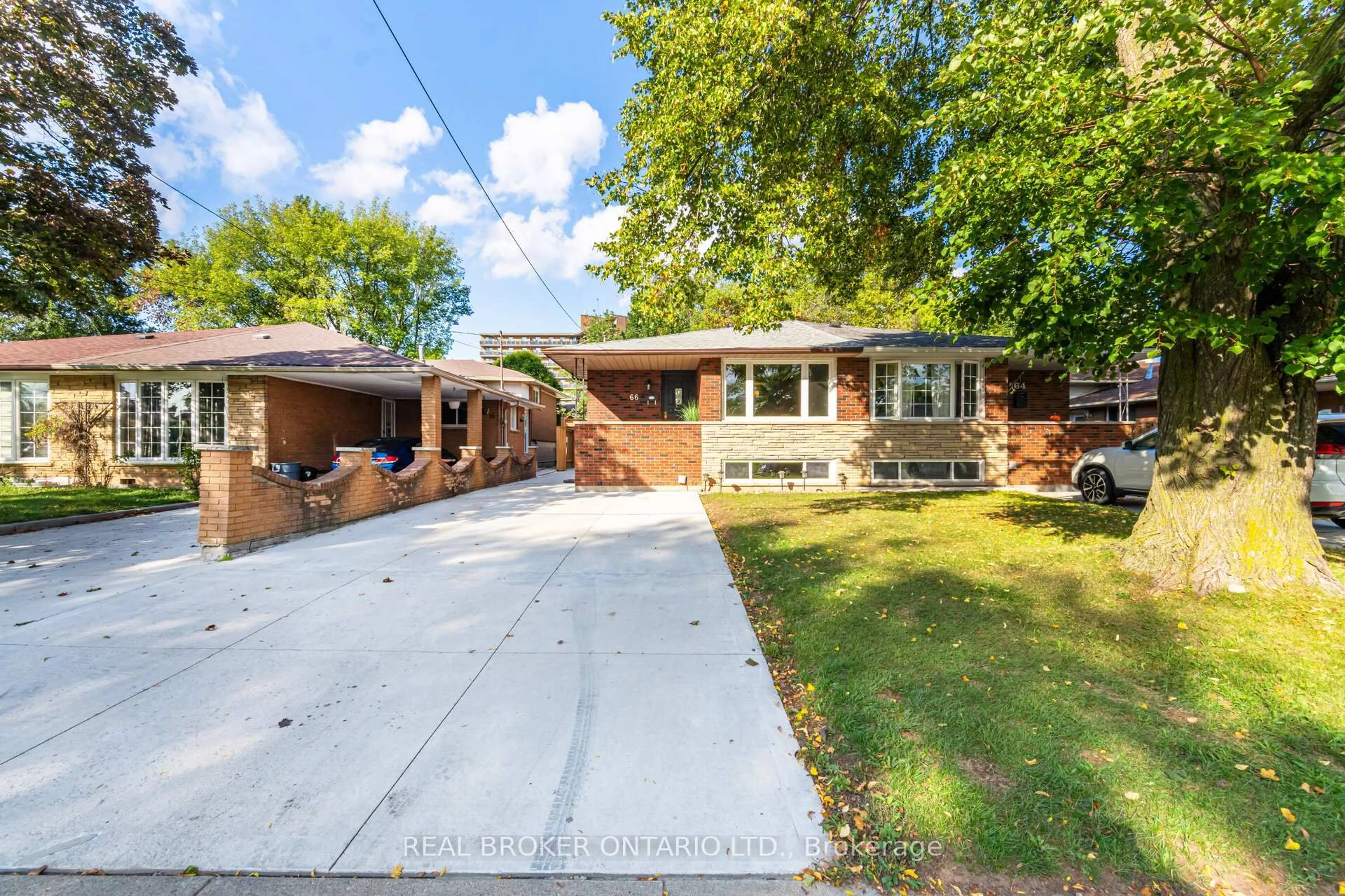 Home with brick exterior material, street for 66 GAINSBOROUGH Rd, Hamilton Ontario L8E 1E1