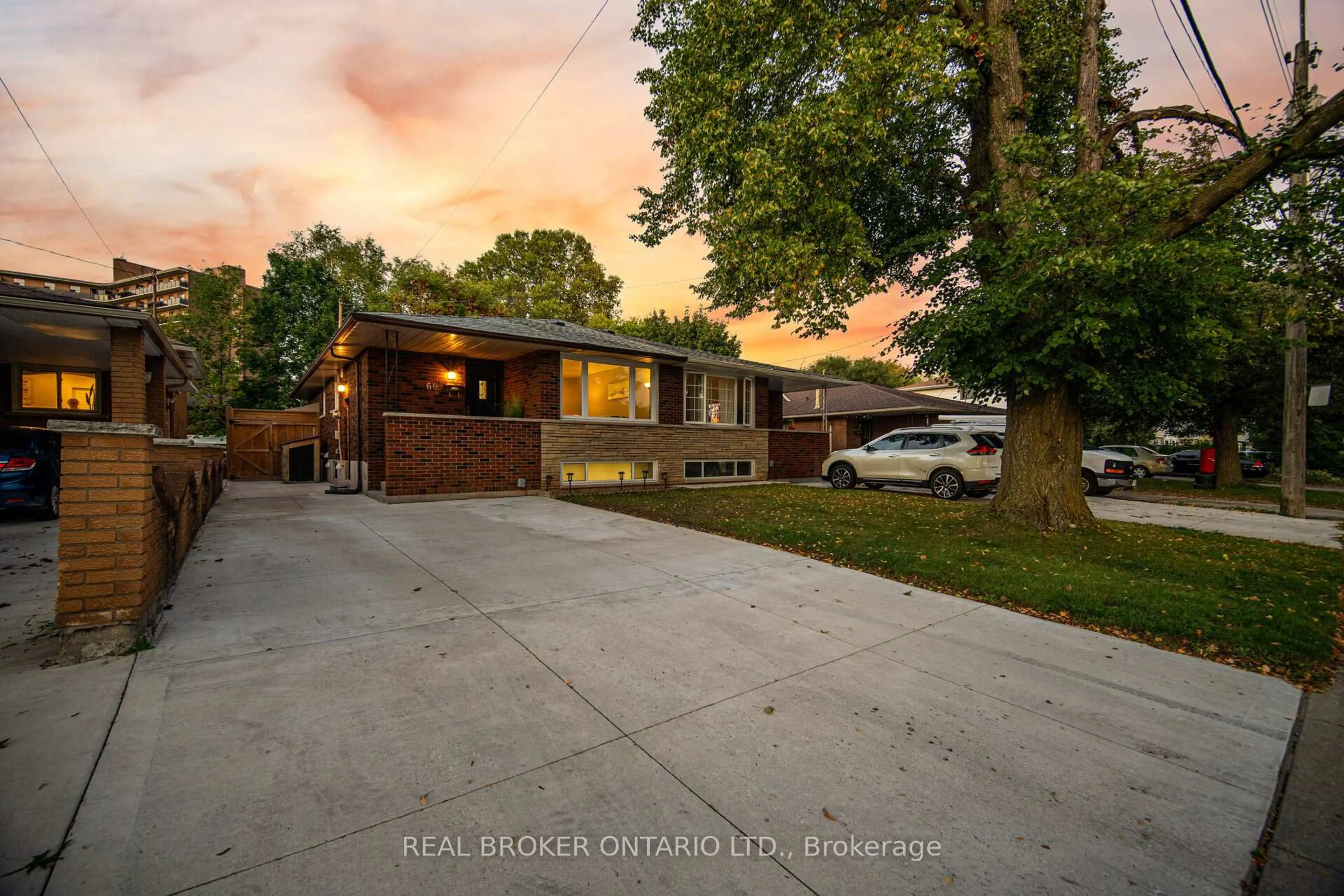 Unknown for 66 GAINSBOROUGH Rd, Hamilton Ontario L8E 1E1