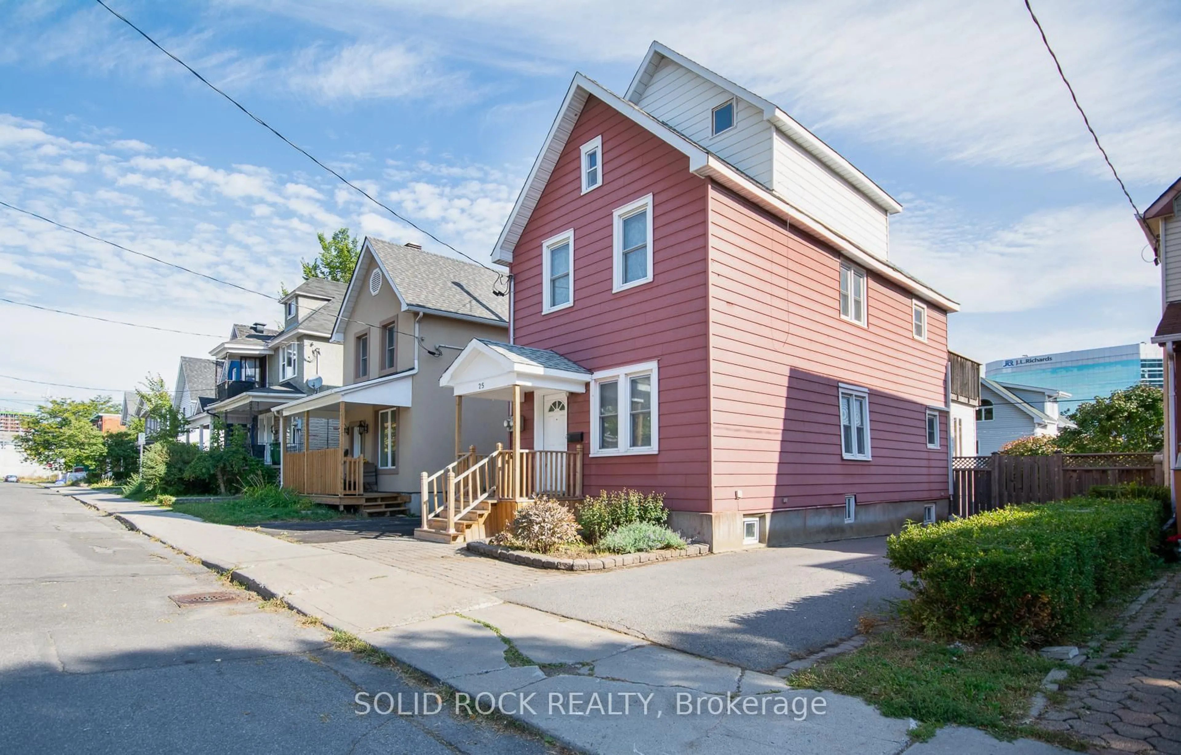 A pic from outside/outdoor area/front of a property/back of a property/a pic from drone, street for 25 Champagne Ave, Ottawa Ontario K1S 4P1