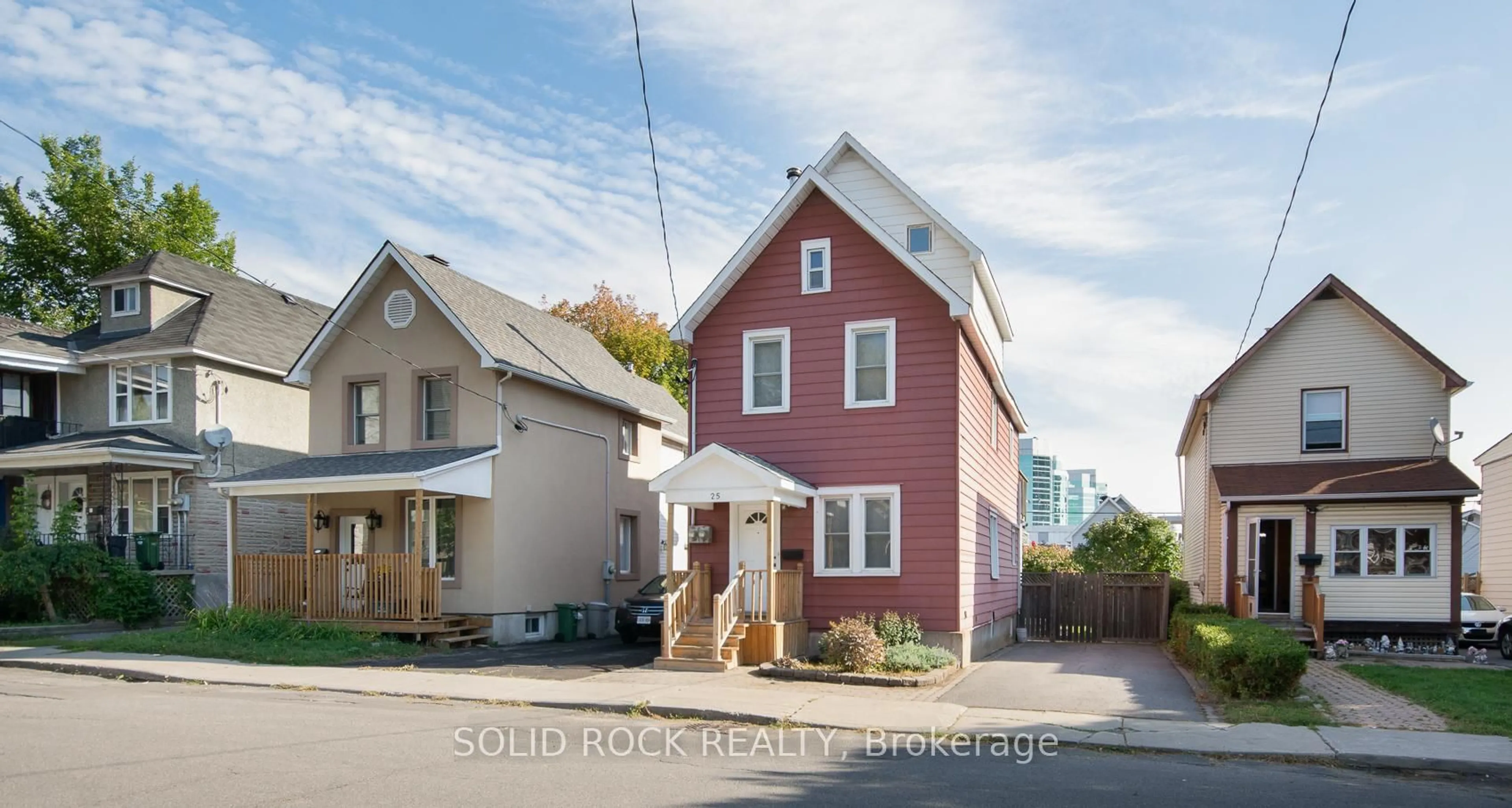 Unknown for 25 Champagne Ave, Ottawa Ontario K1S 4P1