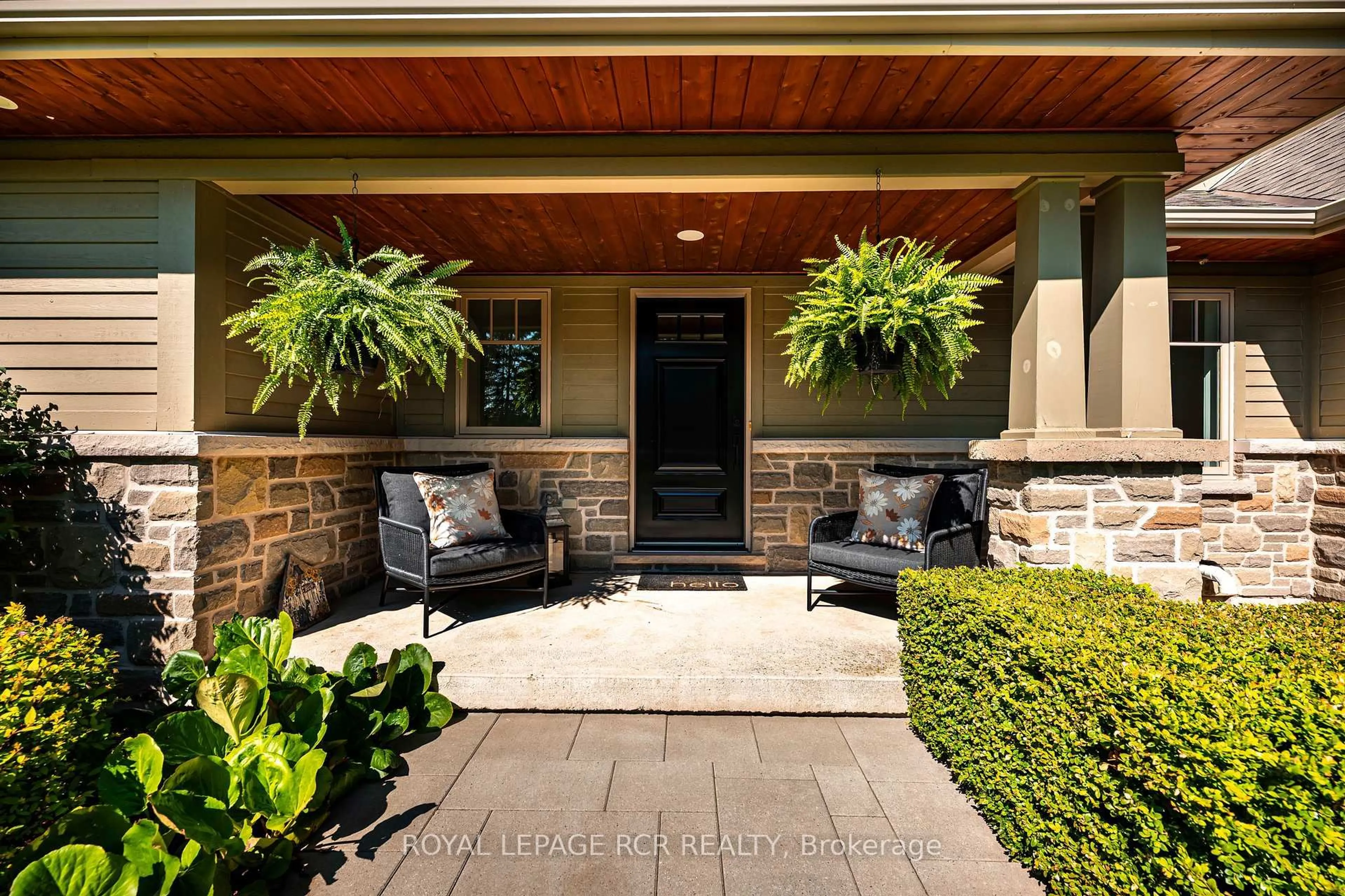 Indoor entryway for 193398 Amaranth East Luther Townline, East Luther Grand Valley Ontario L9W 0N5