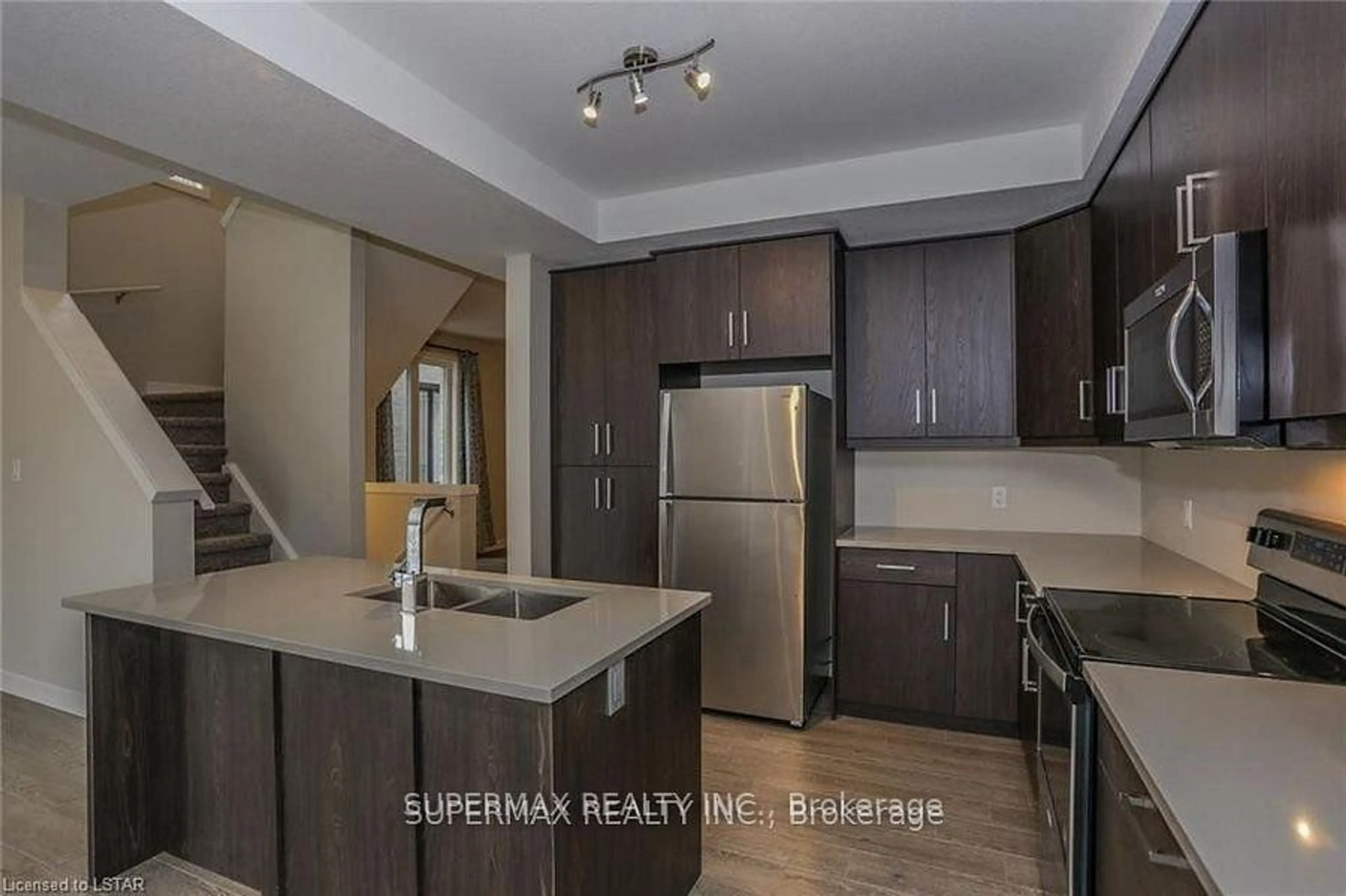 Unknown for 951 Georgetown Dr, London North Ontario N6H 0J7
