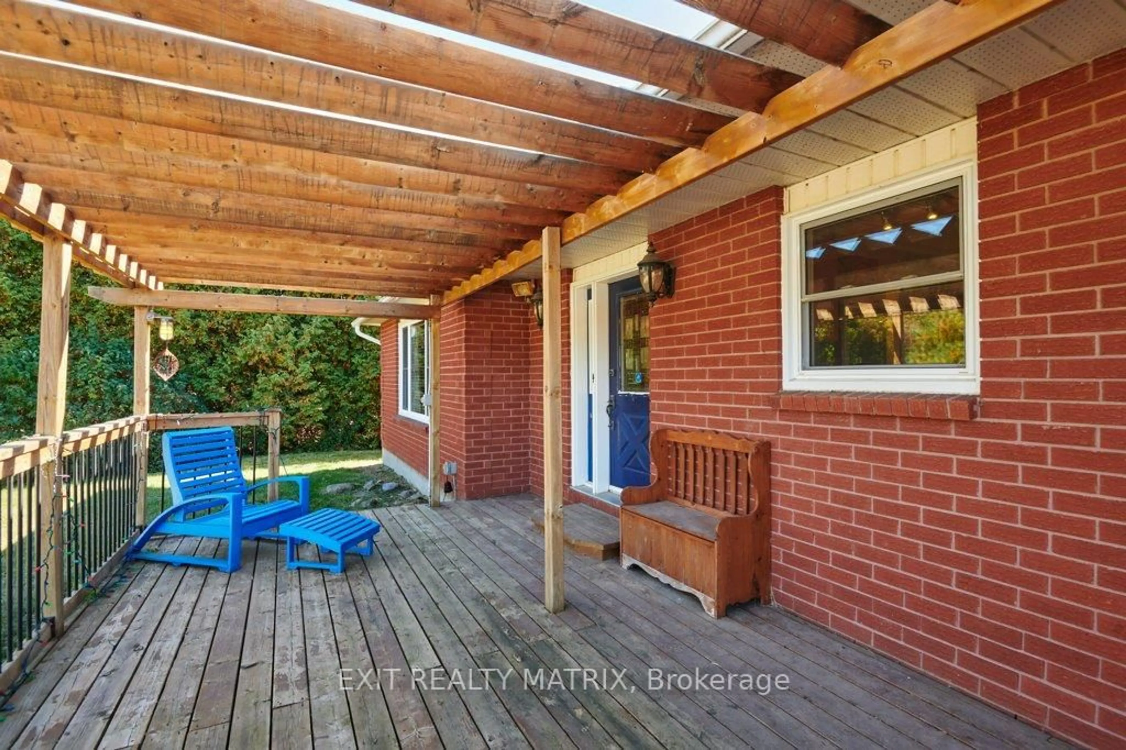 Patio, street for 1374 County 7 Rd, North Dundas Ontario K0A 2R0