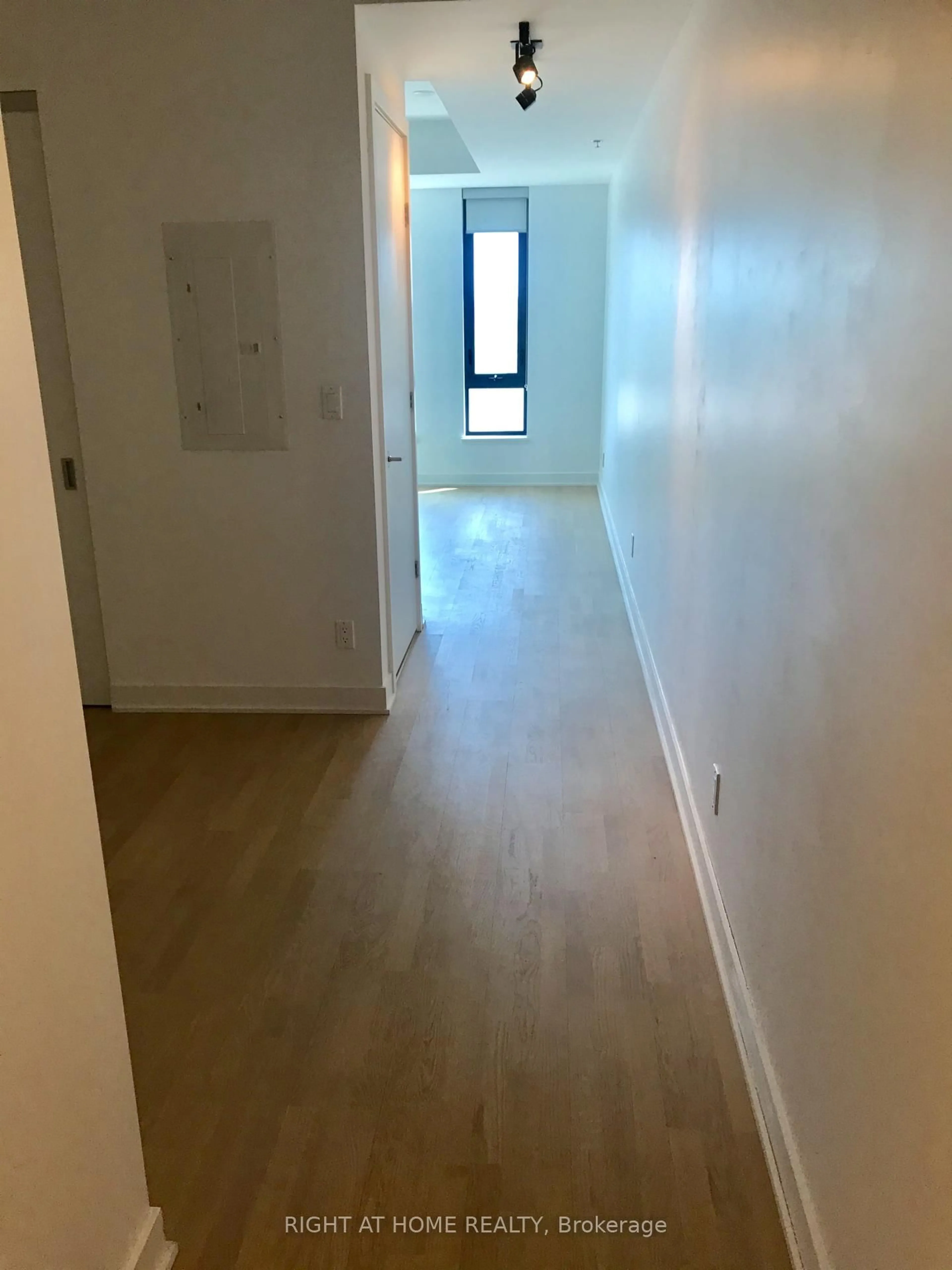 A pic of a room for 203 CATHERINE St #705, Ottawa Ontario K2P 1J5