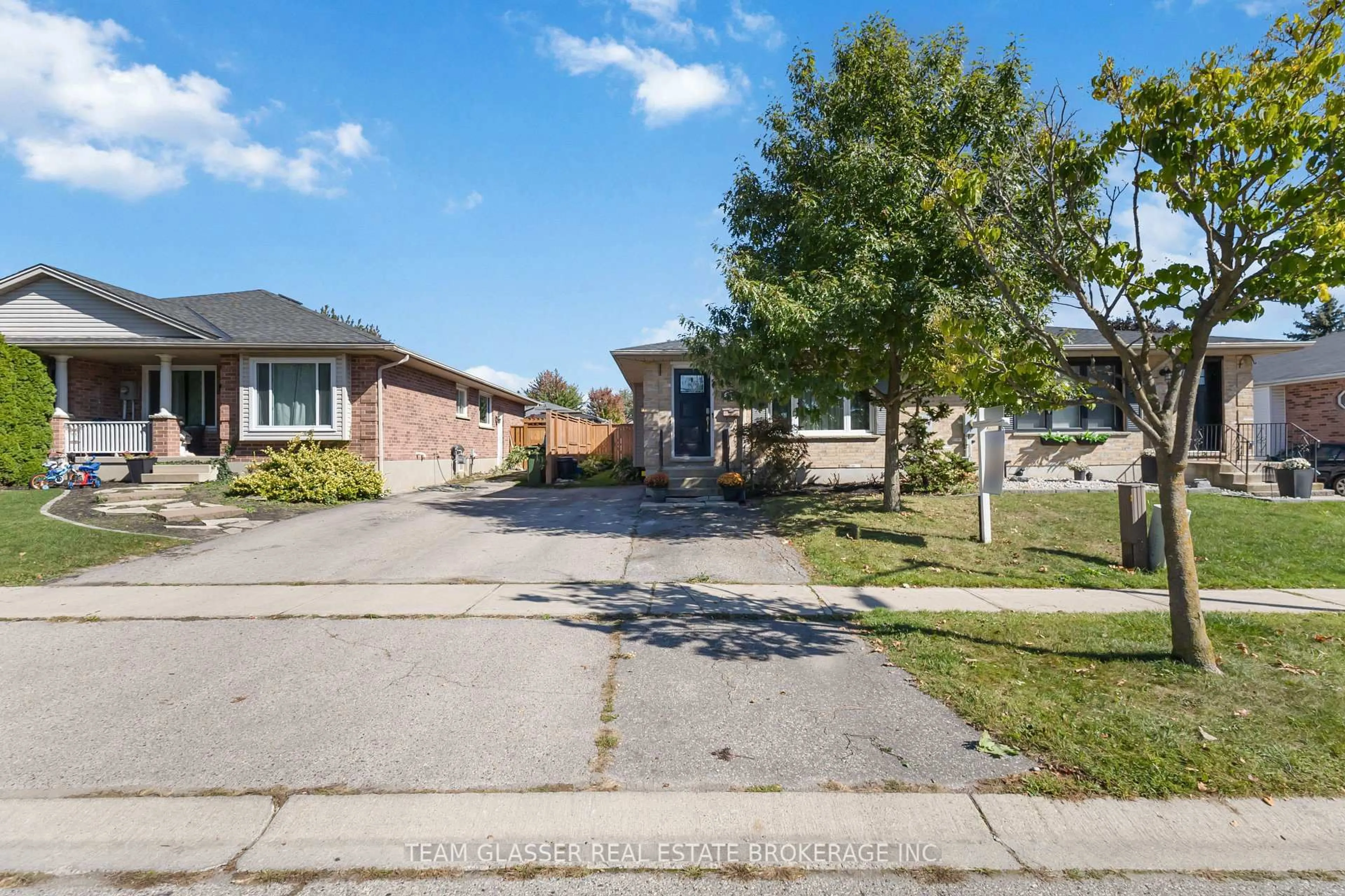 Home with brick exterior material, street for 17 CARRIE Cres, St. Thomas Ontario N5R 6B9