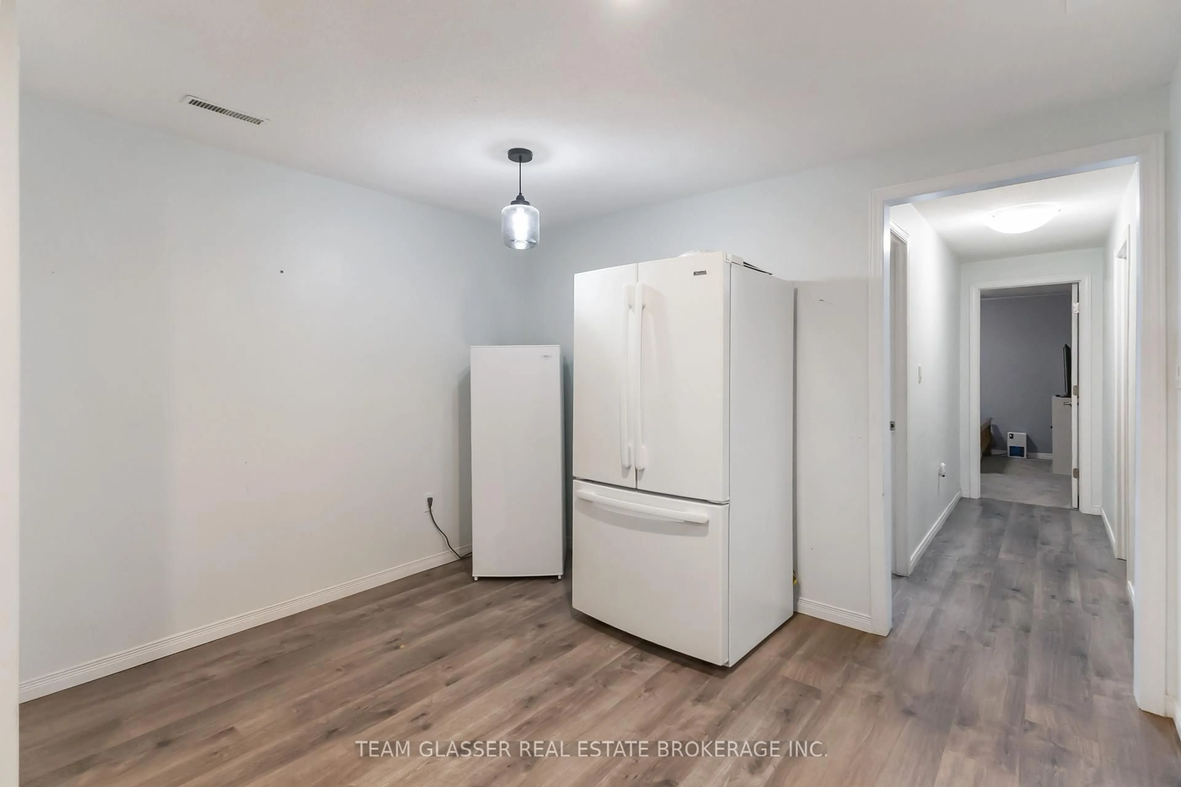A pic of a room for 17 CARRIE Cres, St. Thomas Ontario N5R 6B9