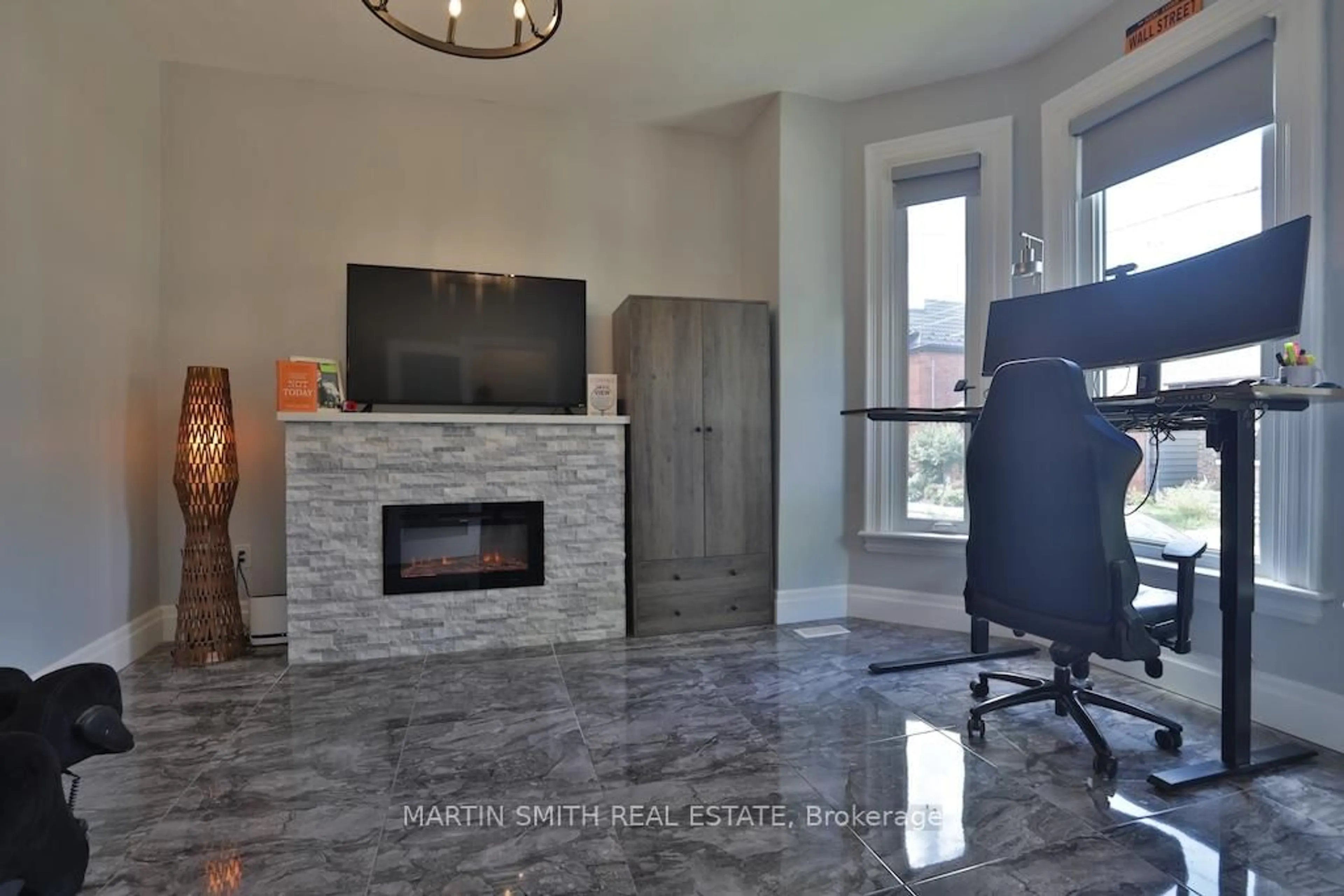 Unknown for 48 Pearl St, Hamilton Ontario L8R 2Y8