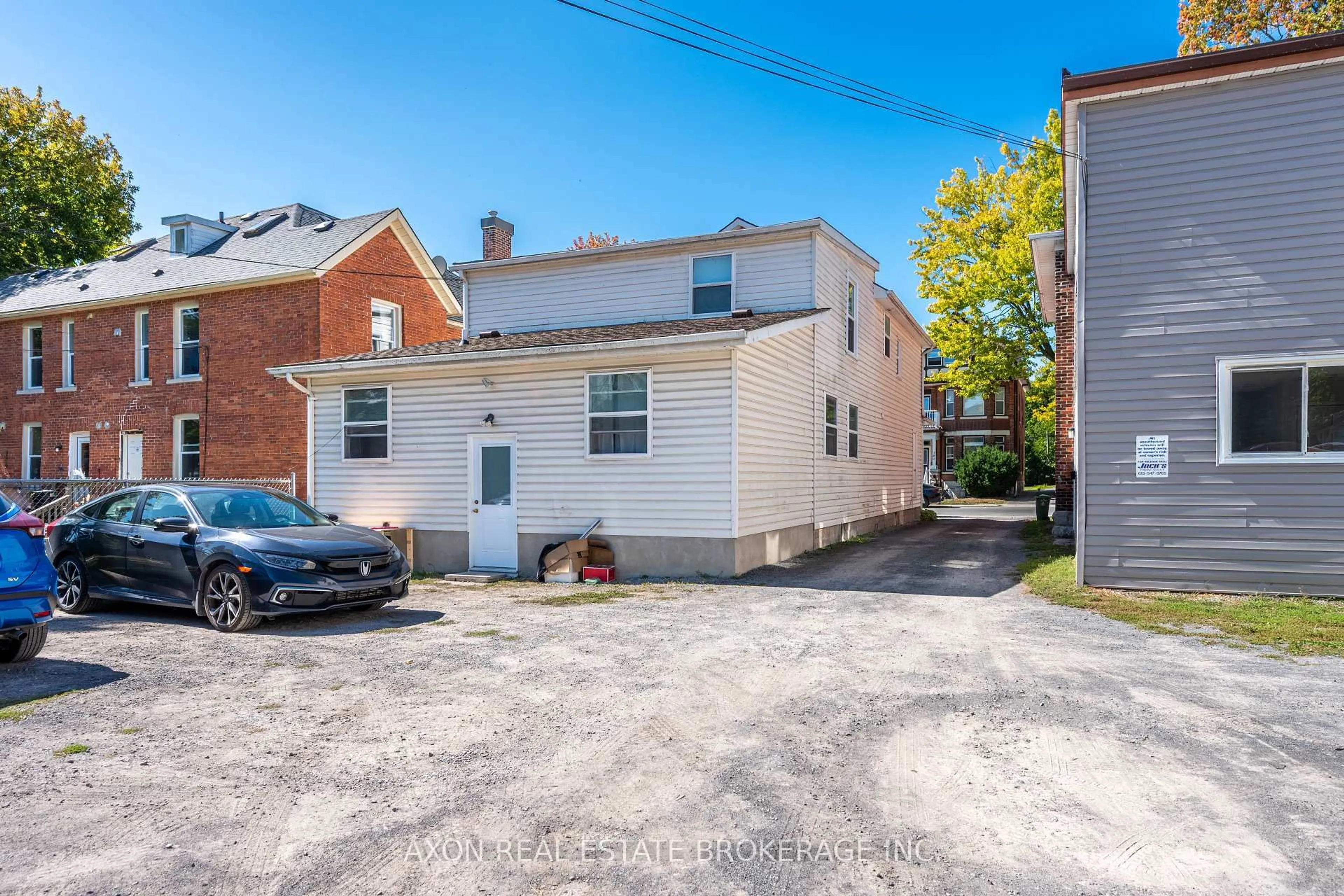 A pic from outside/outdoor area/front of a property/back of a property/a pic from drone, street for 181 Alfred St, Kingston Ontario K7L 3R8