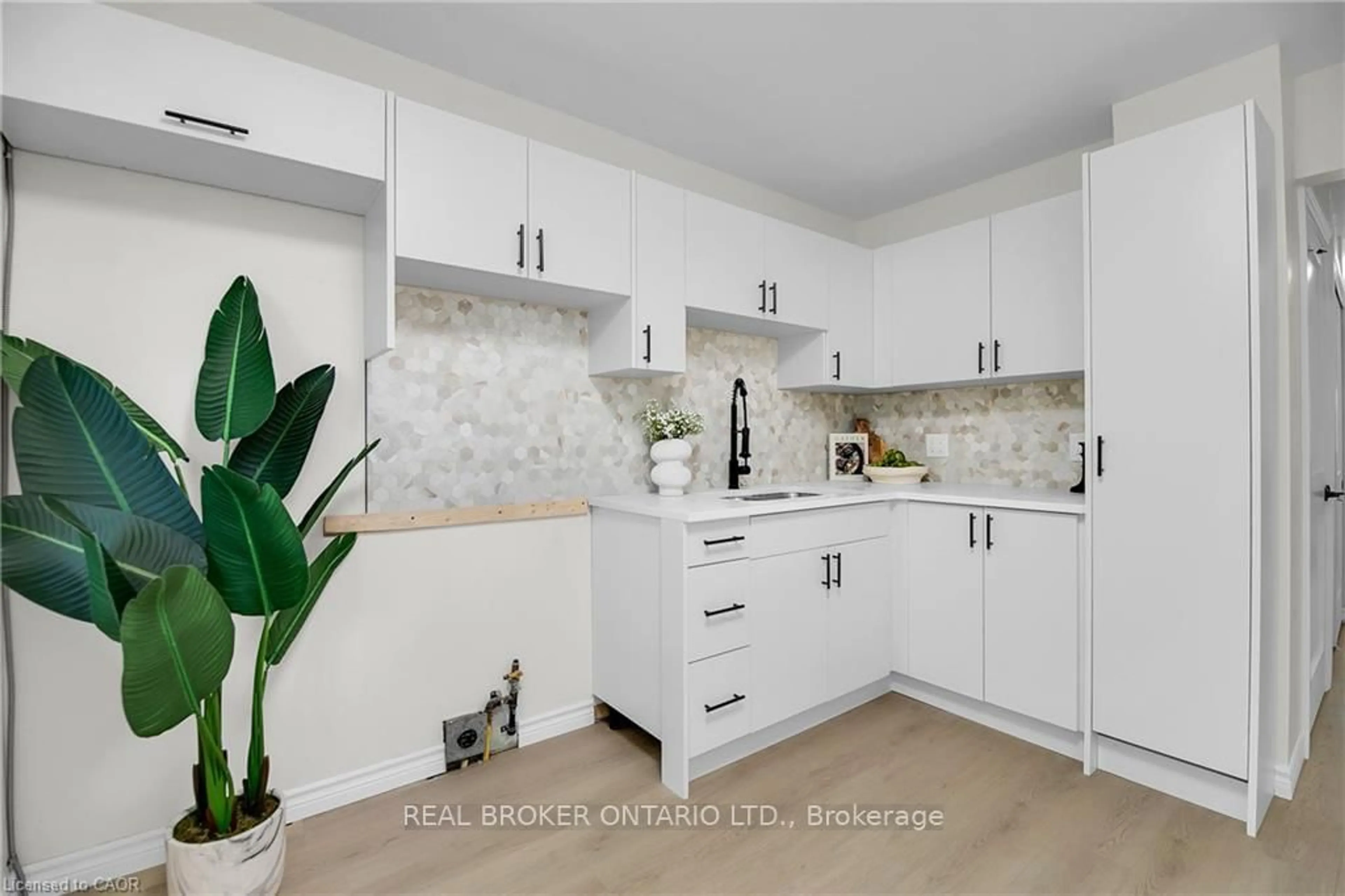 Open concept kitchen, ceramic/tile floor for 60 Charles Best Pl, Kitchener Ontario N2M 5A3