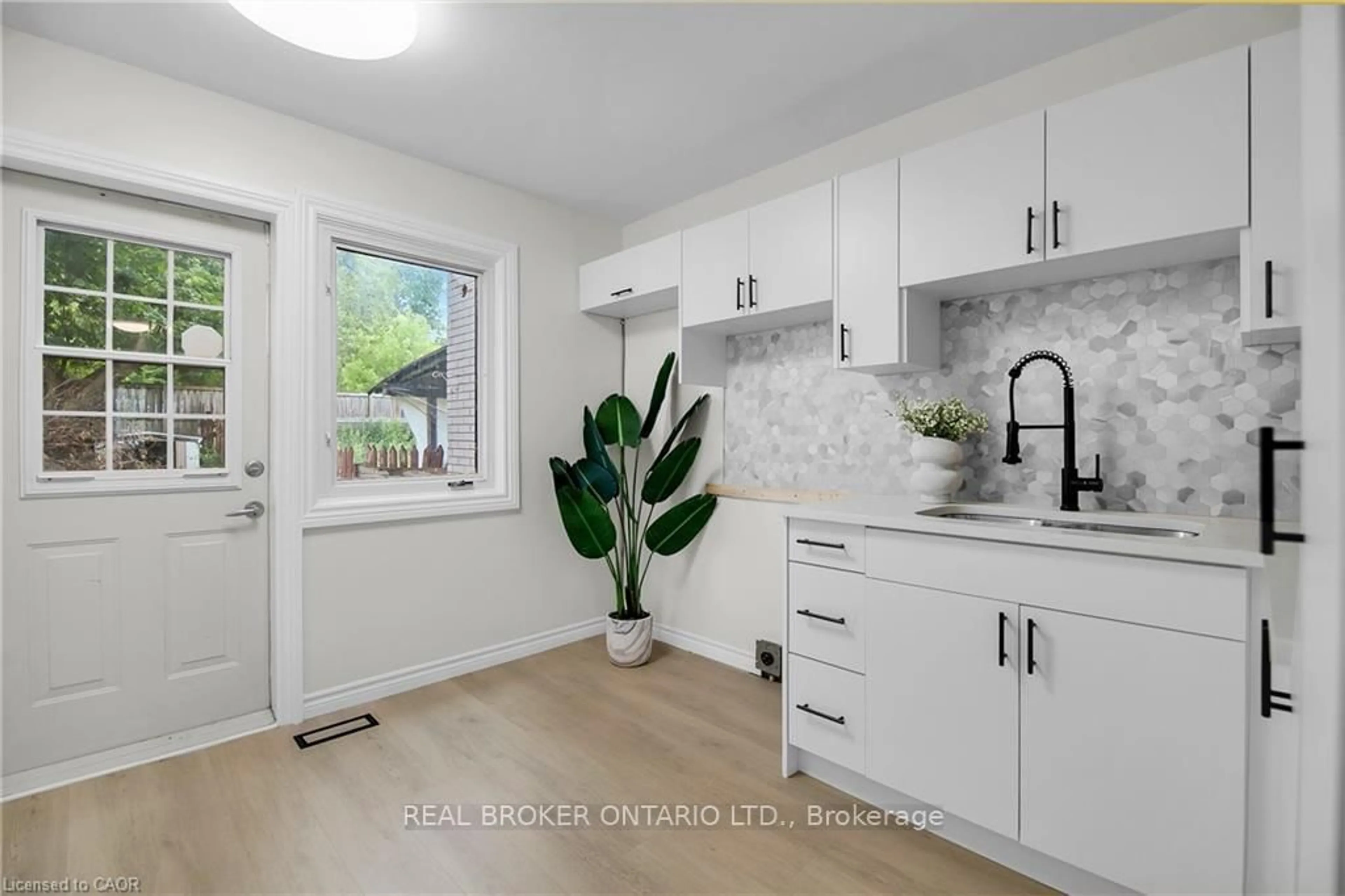 Open concept kitchen, ceramic/tile floor for 60 Charles Best Pl, Kitchener Ontario N2M 5A3