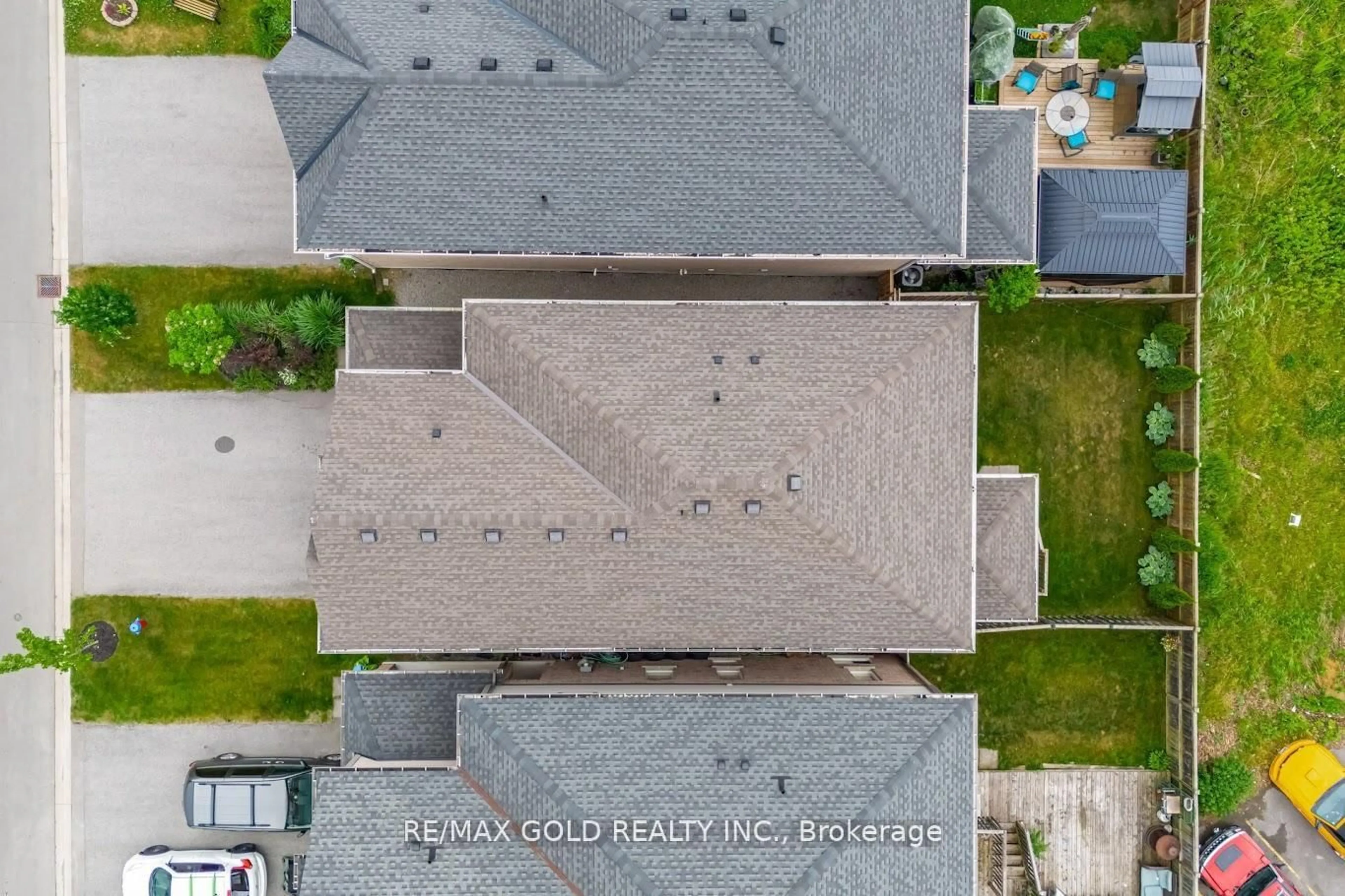 A pic from outside/outdoor area/front of a property/back of a property/a pic from drone, street for 7260 Lionshead Ave, Niagara Falls Ontario L2G 0A6