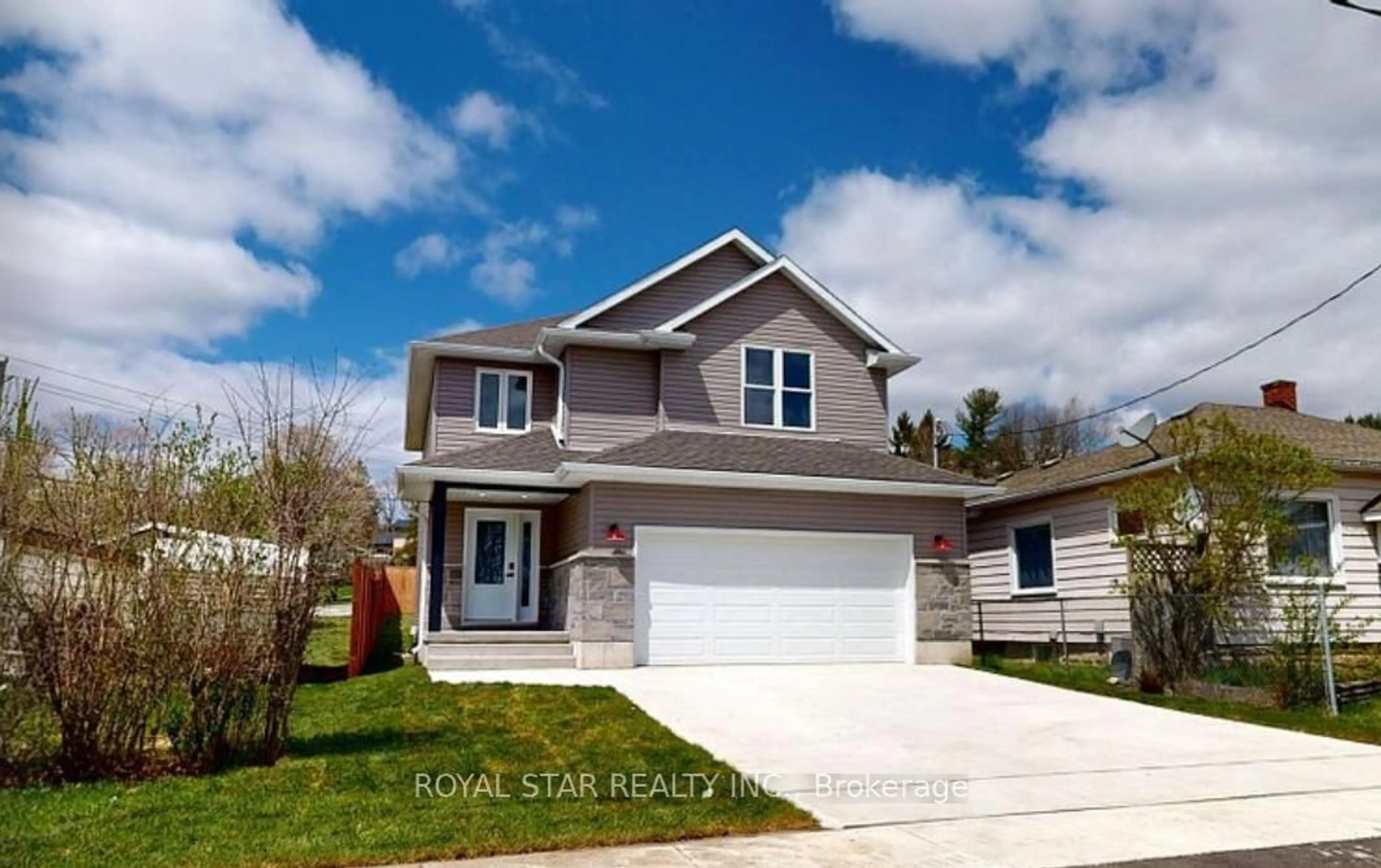 Home with vinyl exterior material, street for 103 Metcalfe St, Ingersoll Ontario N5C 1M6