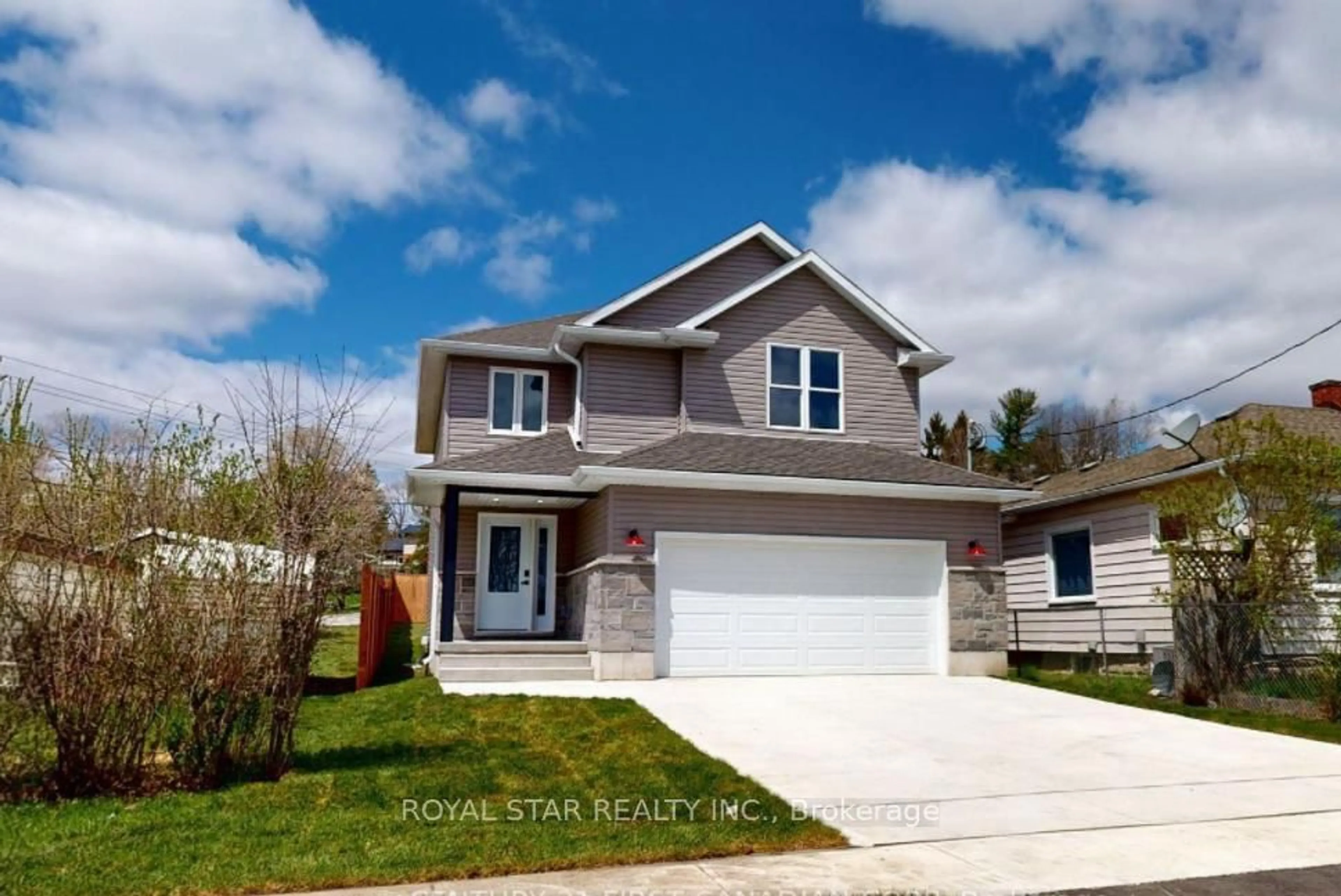 Home with vinyl exterior material, street for 103 Metcalfe St, Ingersoll Ontario N5C 1M6