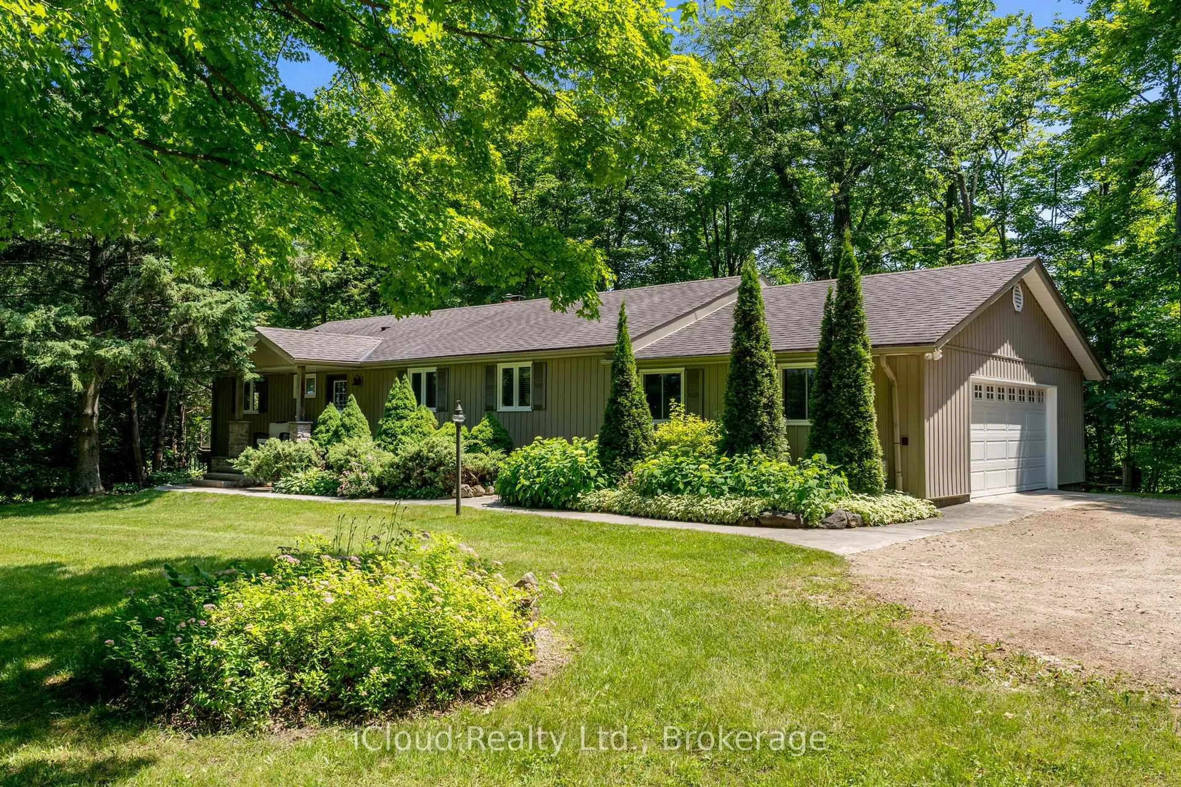 A pic from outside/outdoor area/front of a property/back of a property/a pic from drone, unknown for 487202 30 Sdrd, Mono Ontario L9V 1G9