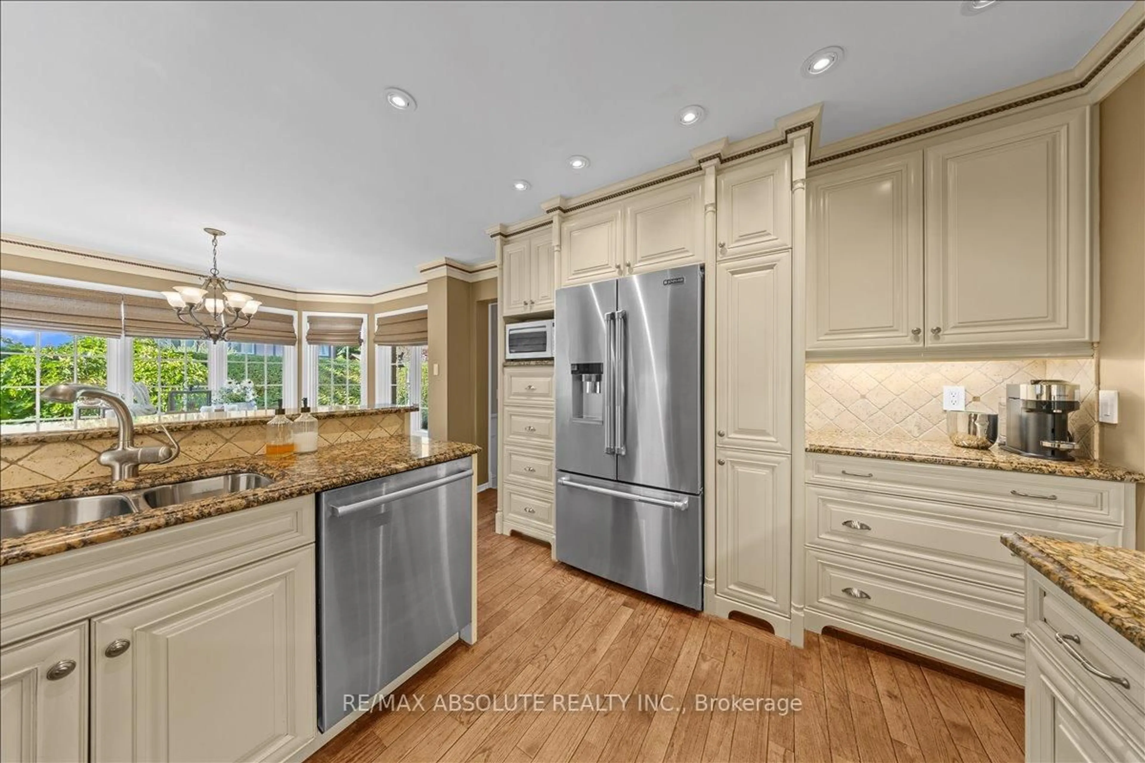 Open concept kitchen, ceramic/tile floor for 3 Buttonwood Tr, Ottawa Ontario K2S 1C9