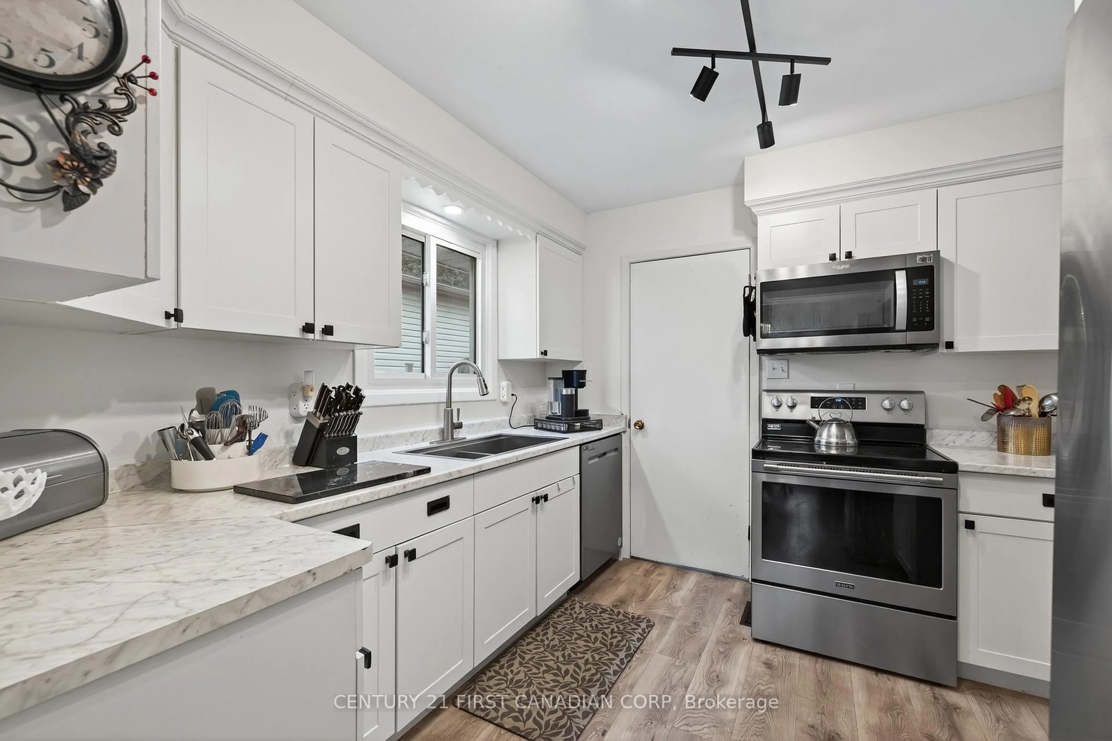 Unknown for 20 Ashbury Ave, London South Ontario N6E 1S8