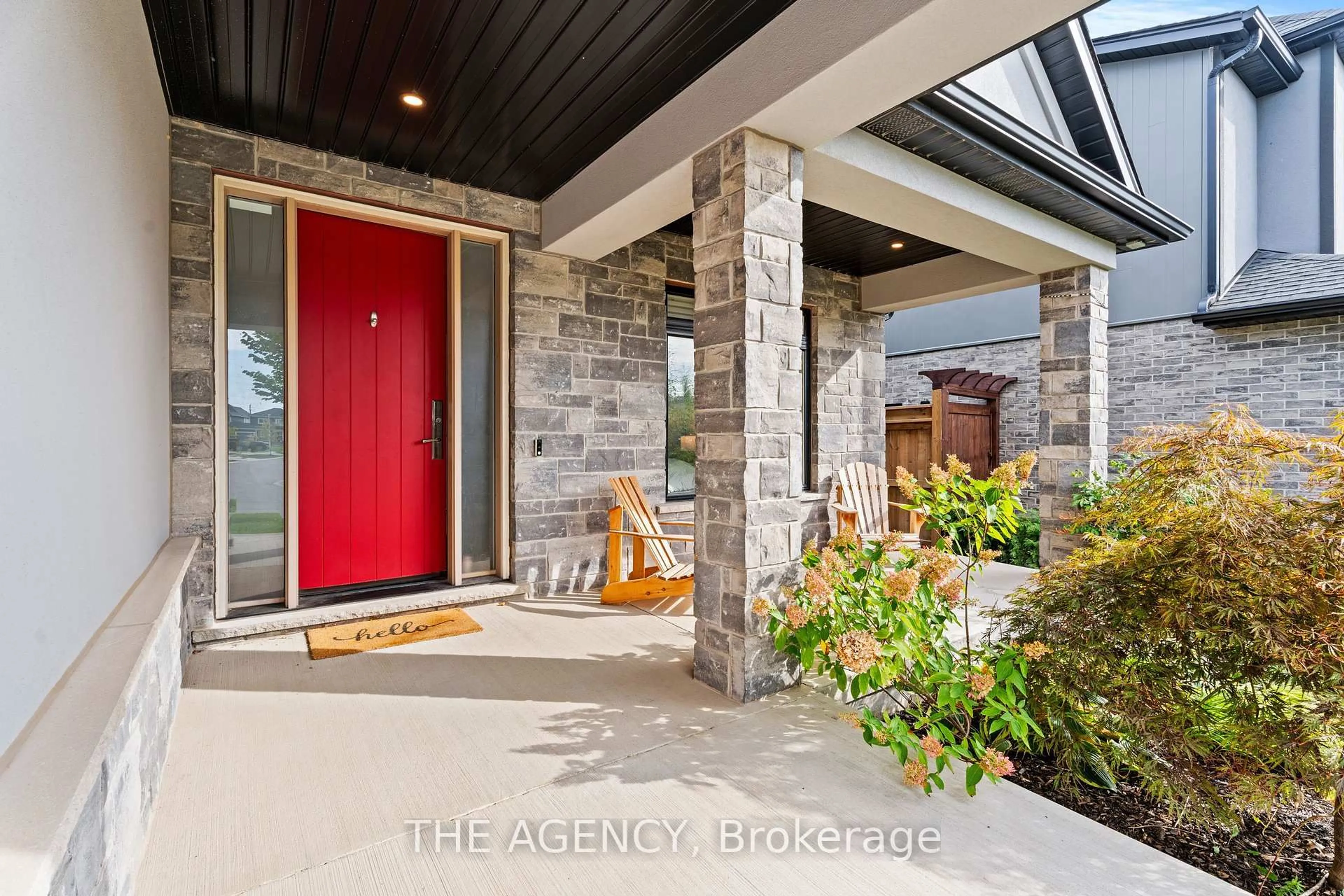 Indoor entryway for 212 Viger Dr, Welland Ontario L3B 1A5