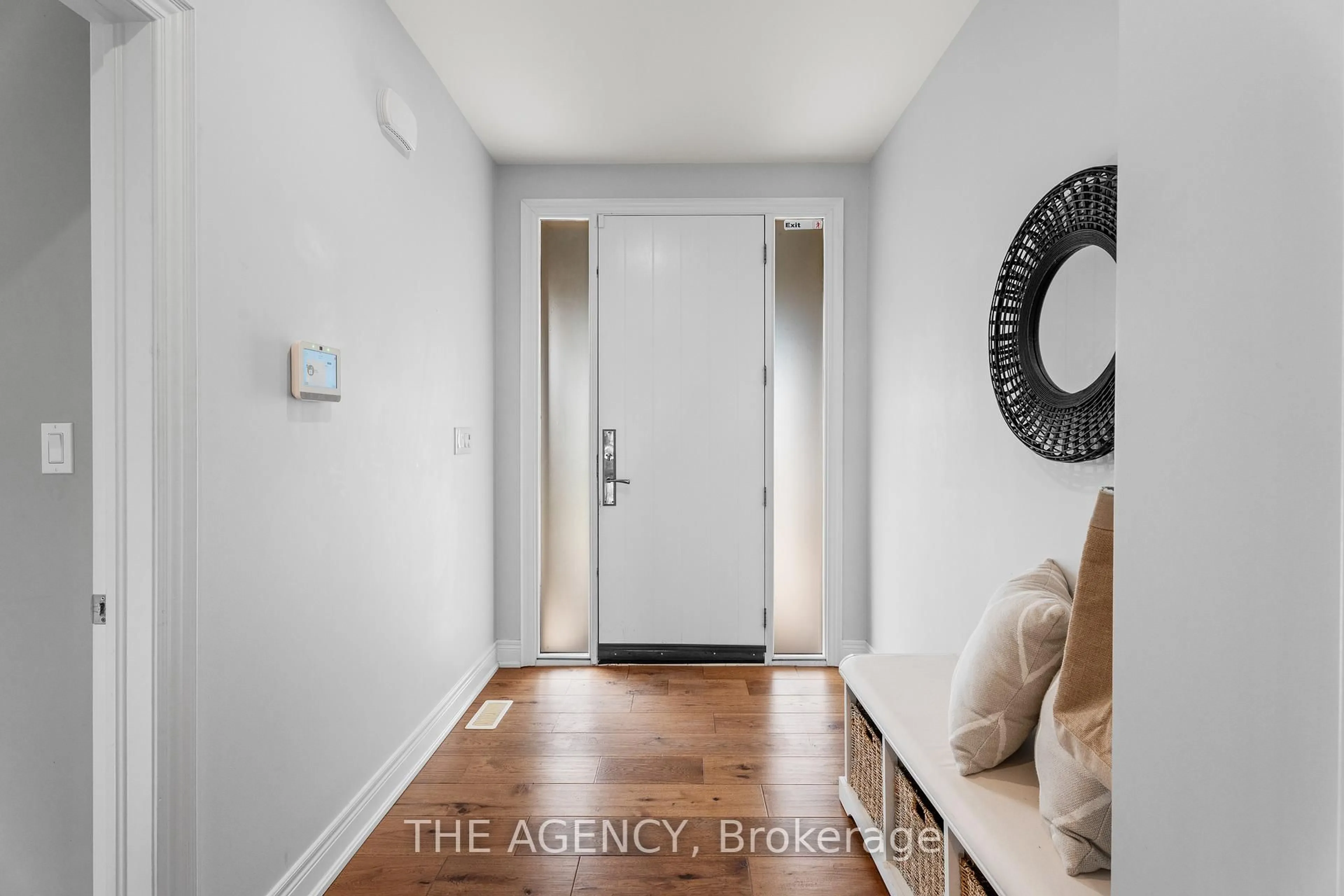 Indoor entryway for 212 Viger Dr, Welland Ontario L3B 1A5