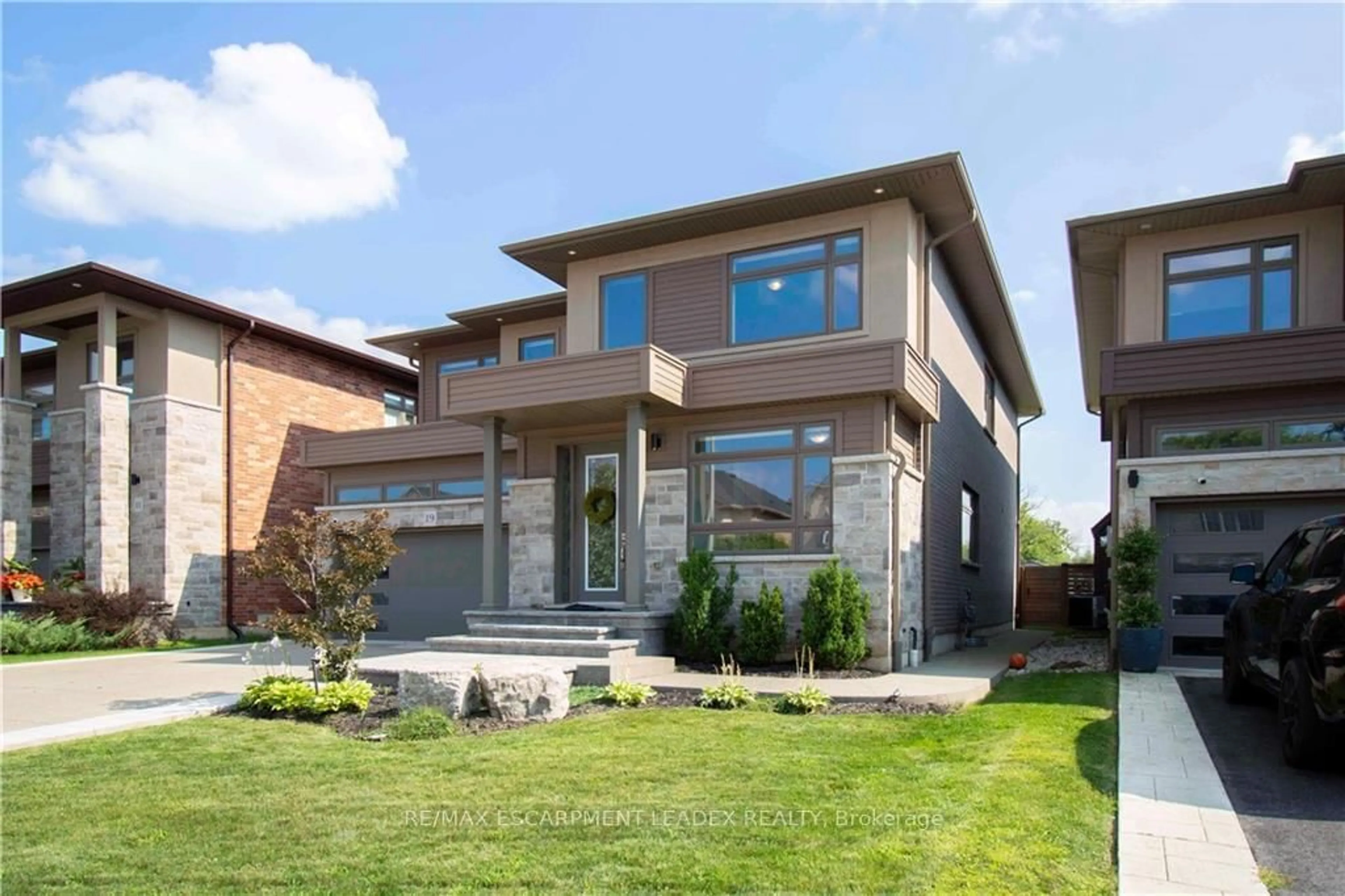 Home with brick exterior material, street for 19 SECINARO Ave, Hamilton Ontario L9G 0C6