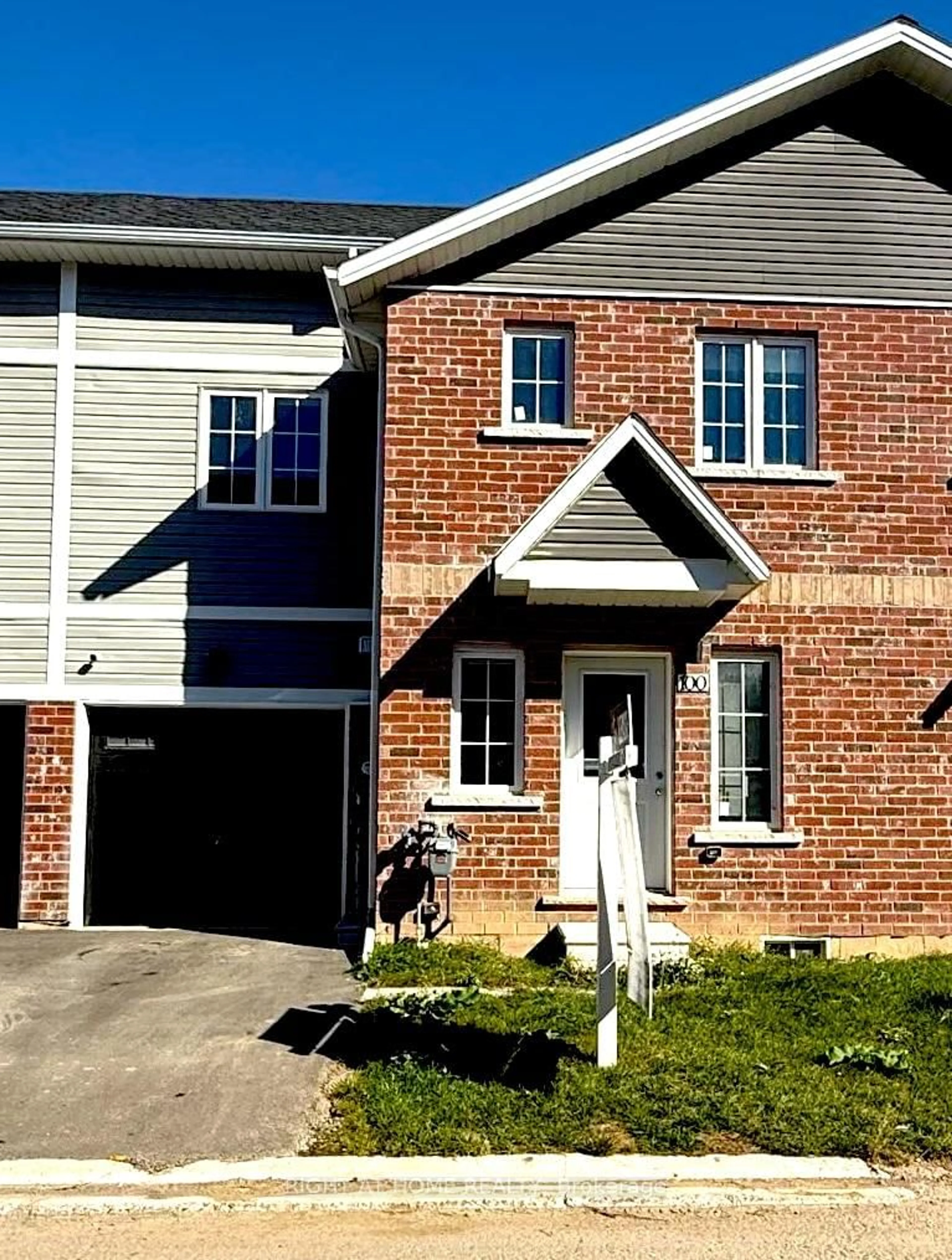 Home with brick exterior material, street for 100 Highriver Tr #32, Welland Ontario L3C 0H6