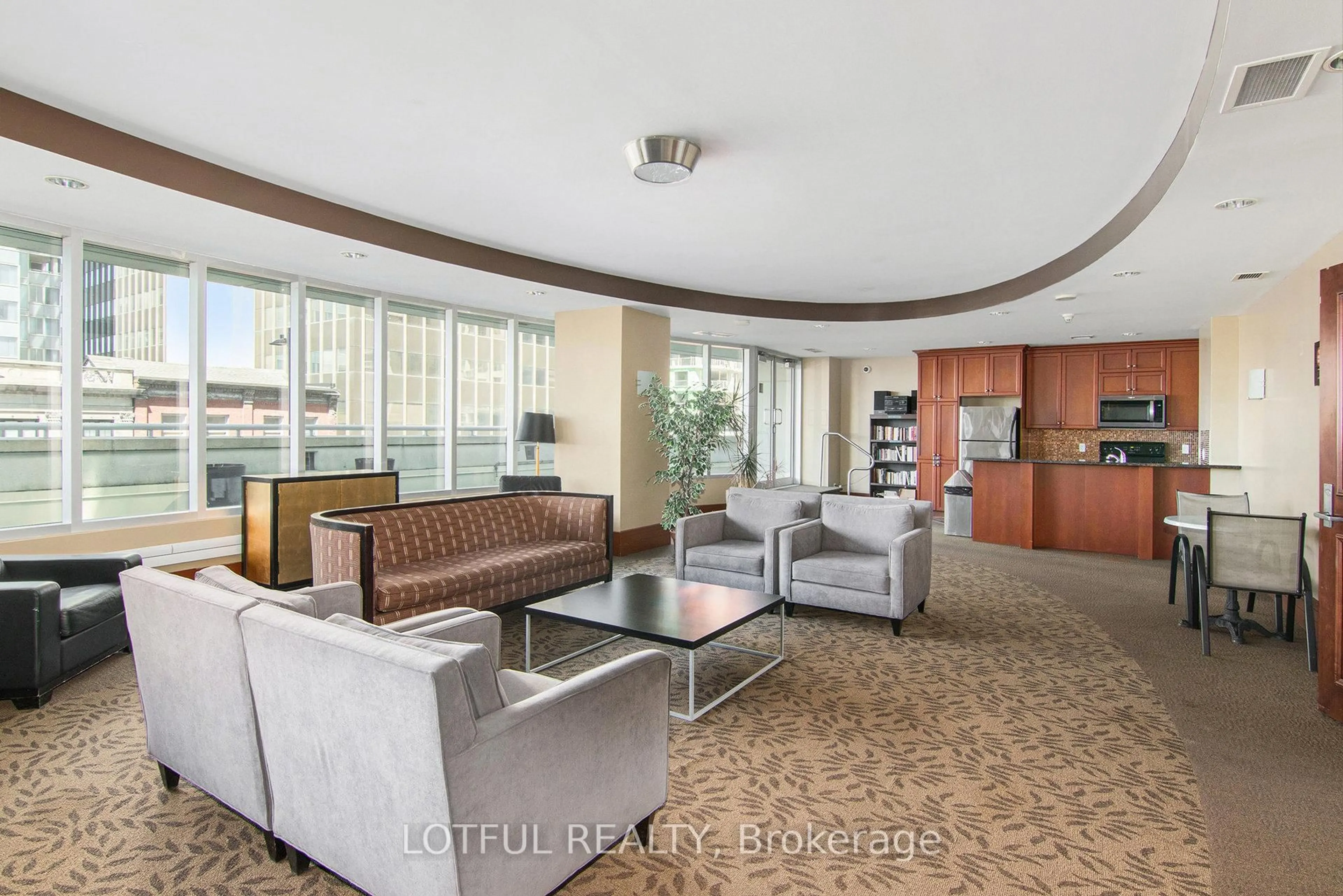 Lobby for 234 Rideau St #1703, Ottawa Ontario K1N 0A9