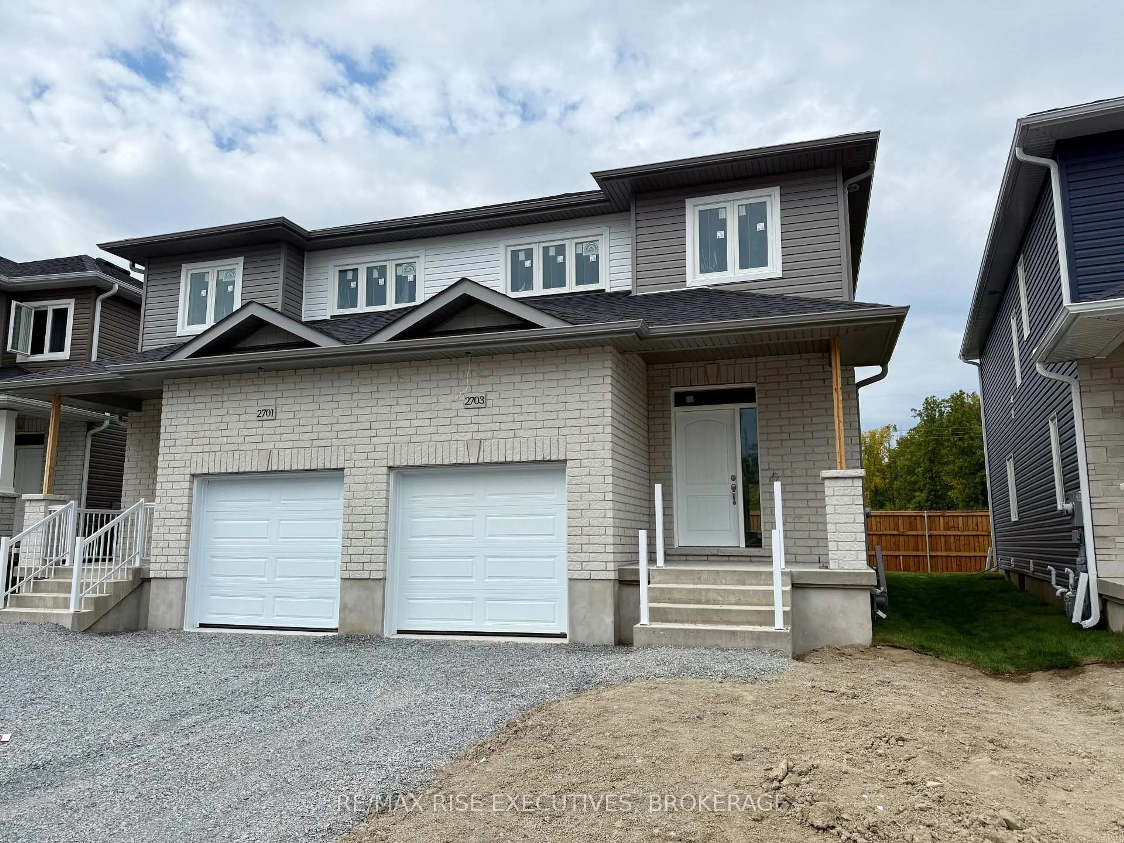 Unknown for 2703 Delmar St, Kingston Ontario K7P 0J1