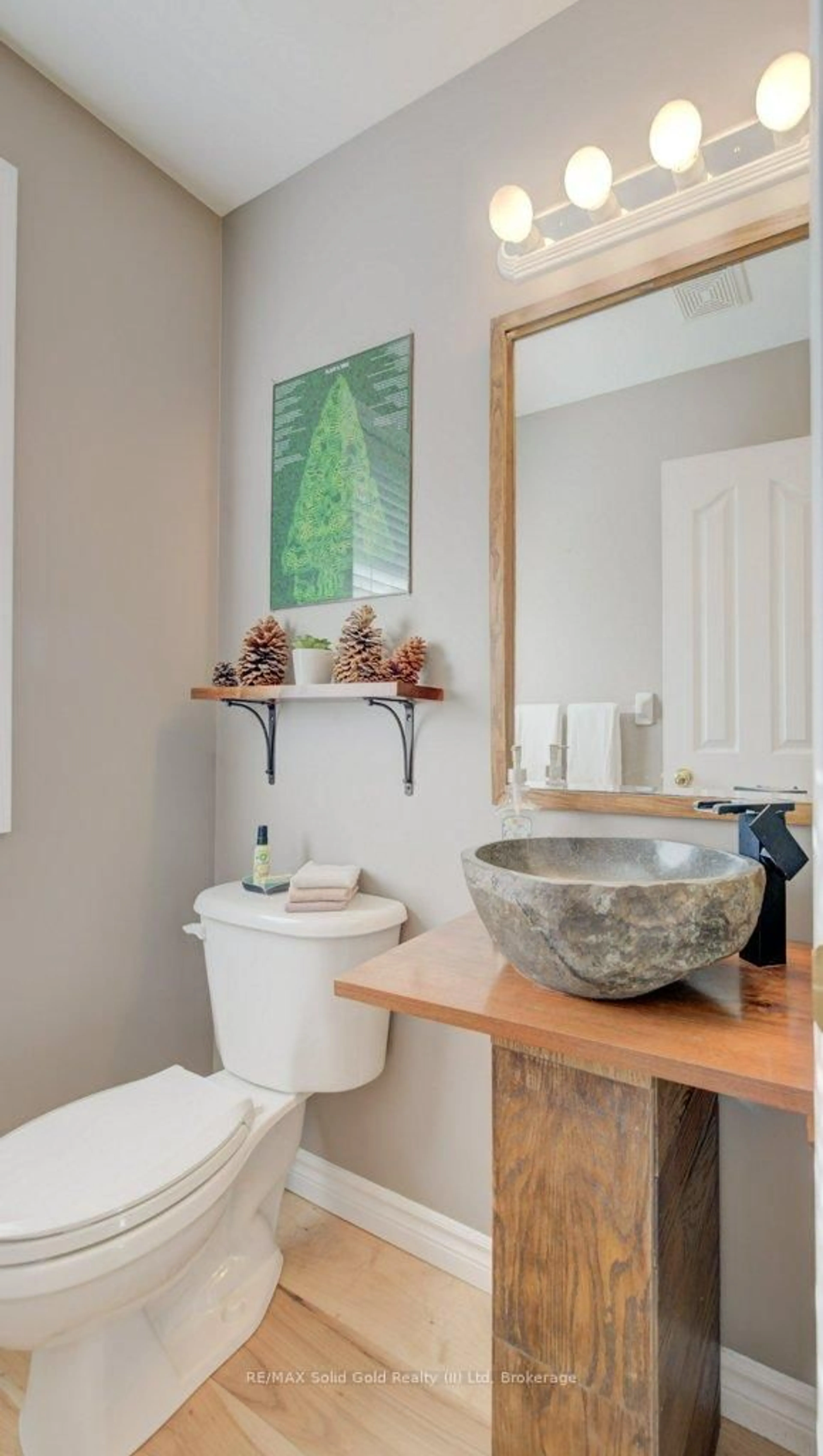 Contemporary bathroom, ceramic/tile floor for 644 Butternut Ave, Waterloo Ontario N2V 2K9
