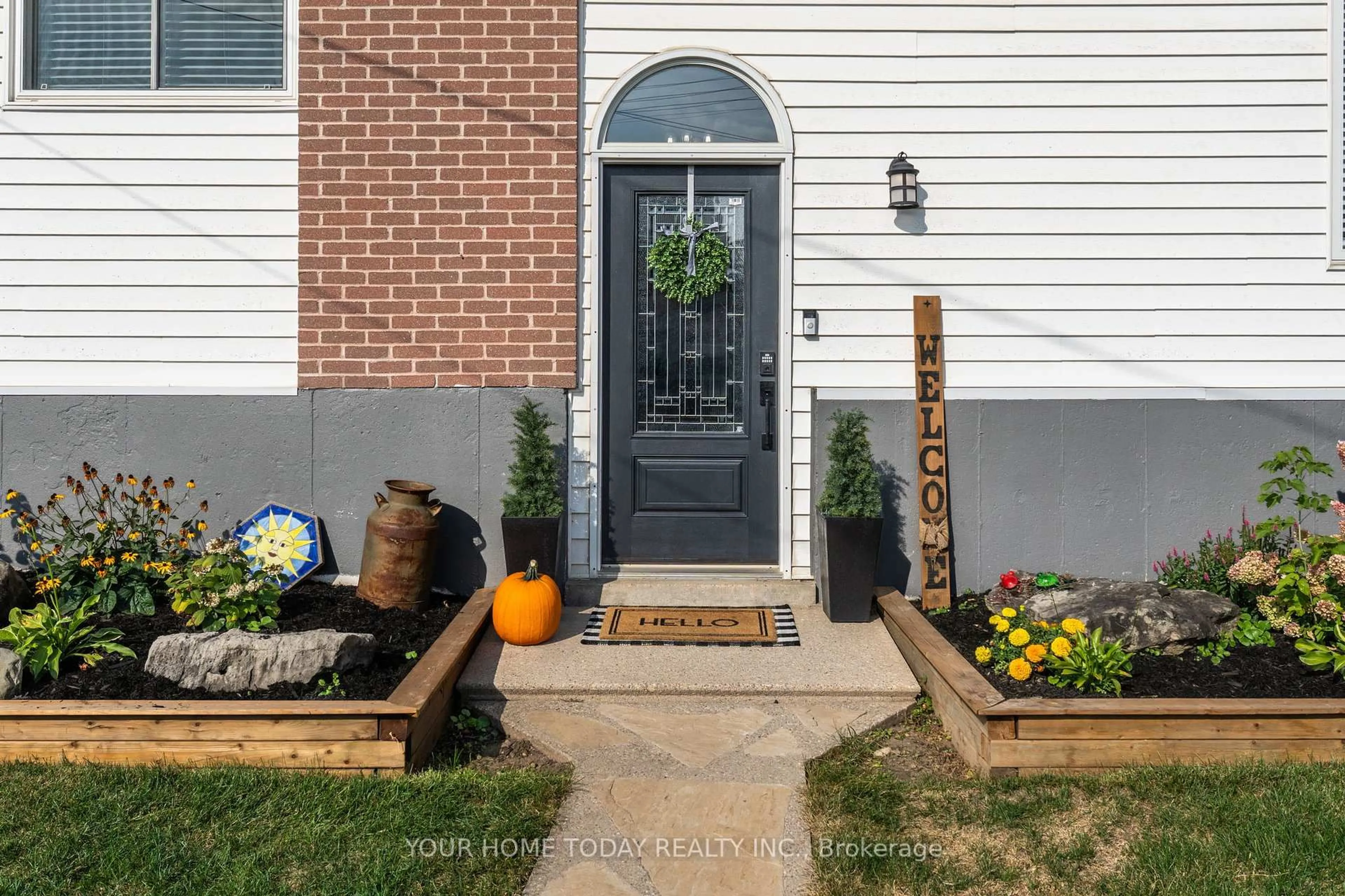 Home with brick exterior material, street for 6 Ellen Cres, Erin Ontario N0B 1Z0