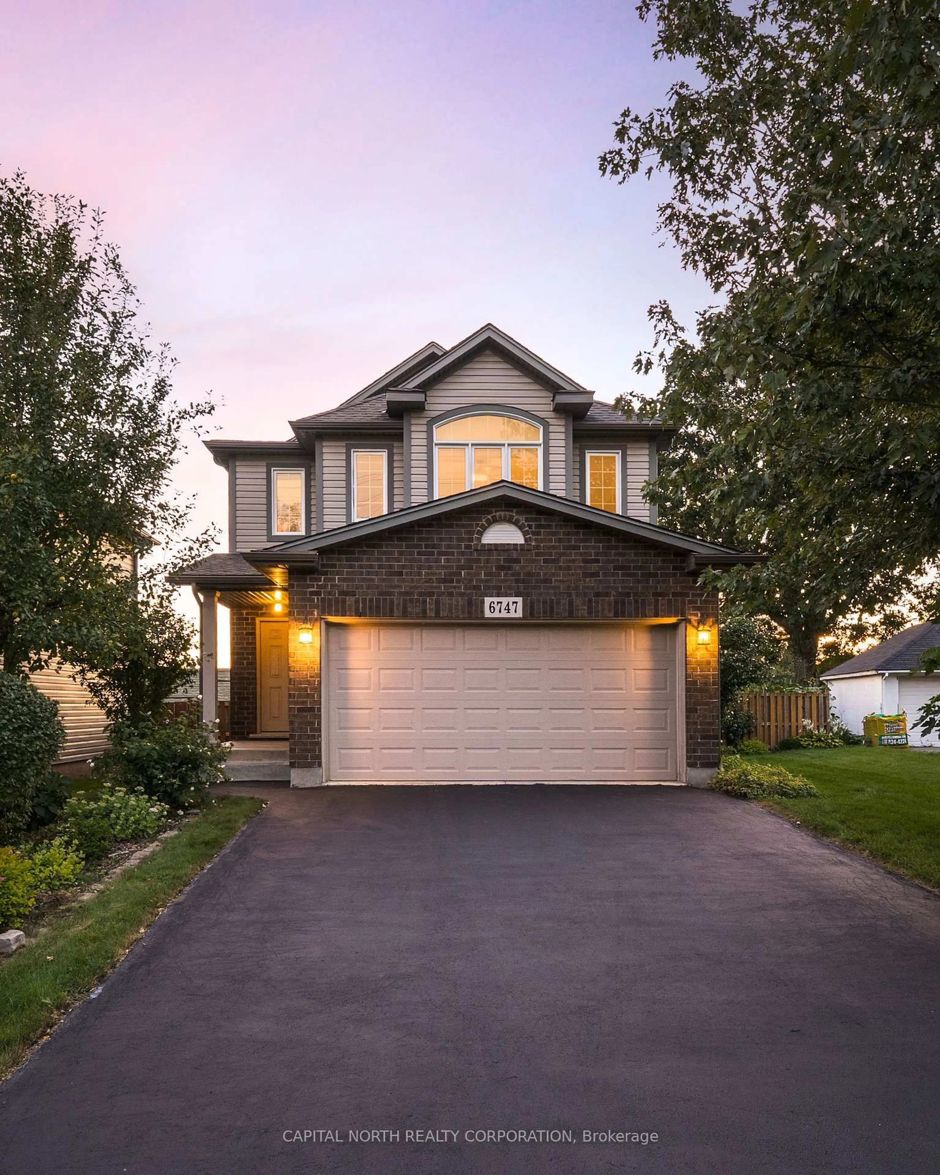 Home with brick exterior material, street for 6747 Ailanthus Ave, Niagara Falls Ontario L2G 4C6