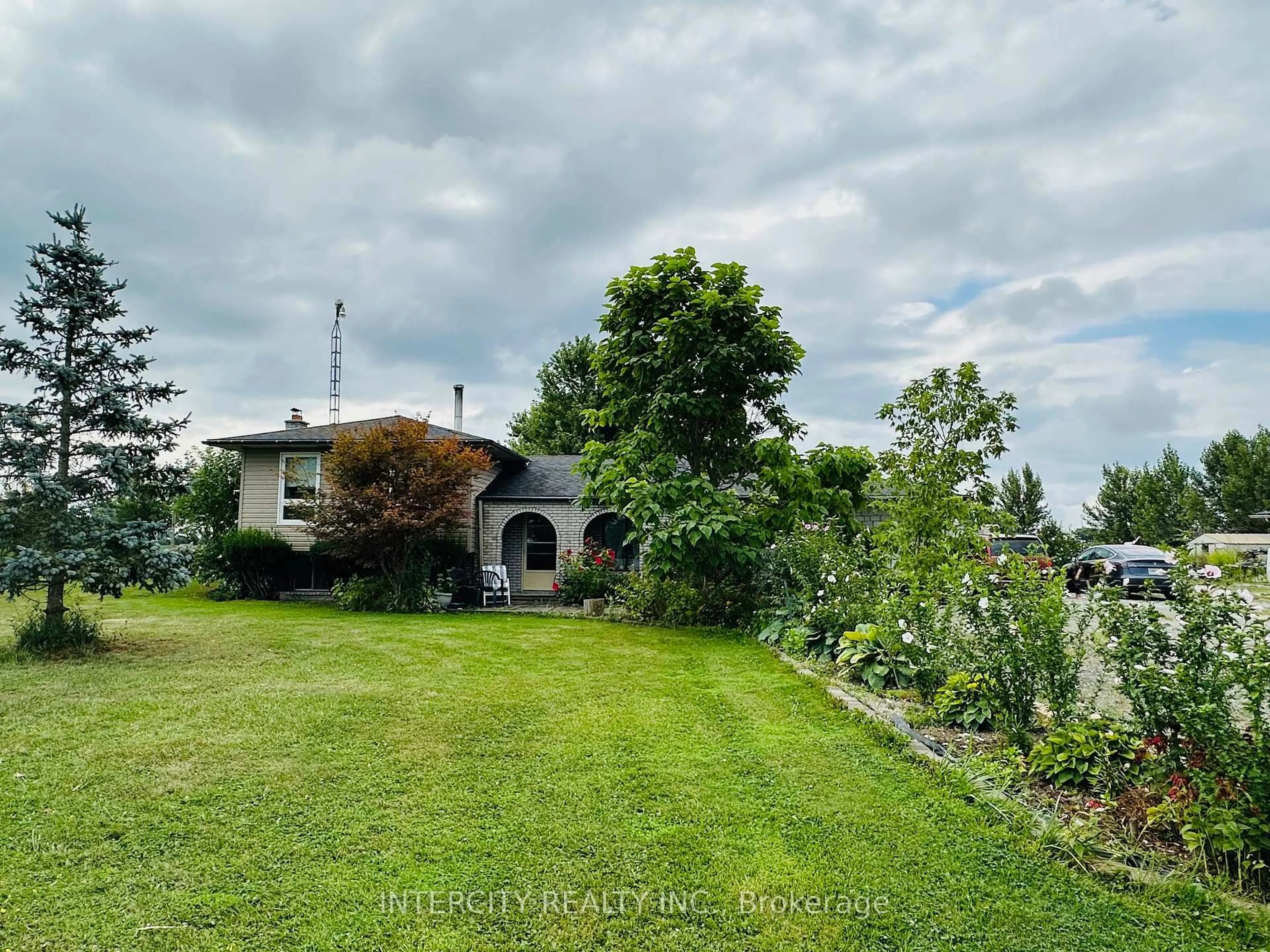 A pic from outside/outdoor area/front of a property/back of a property/a pic from drone, water/lake/river/ocean view for 1500 Concession Rd #10, Haldimand Ontario N0A 1H0