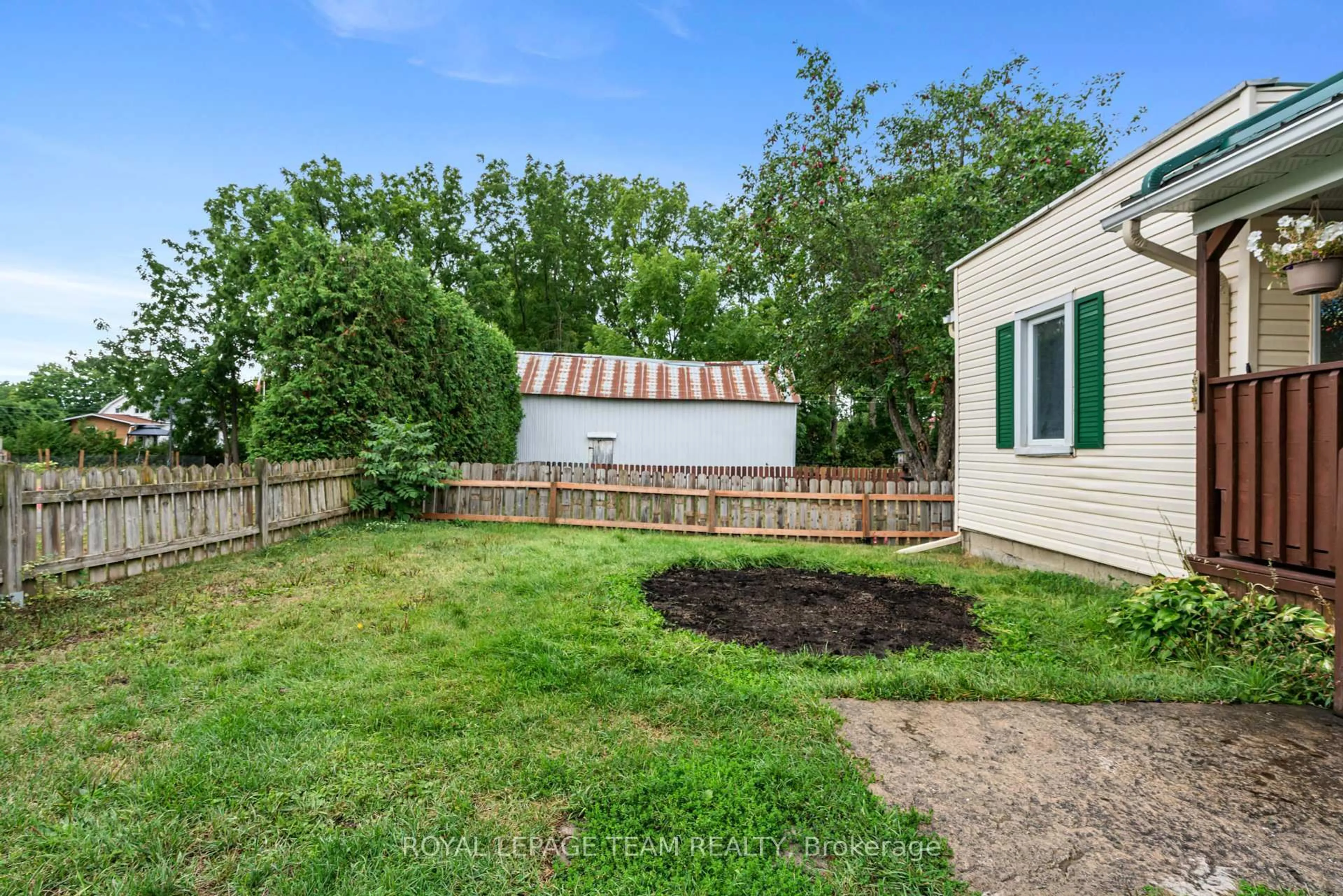 Unknown for 46 Joseph St, North Dundas Ontario K0C 1H0