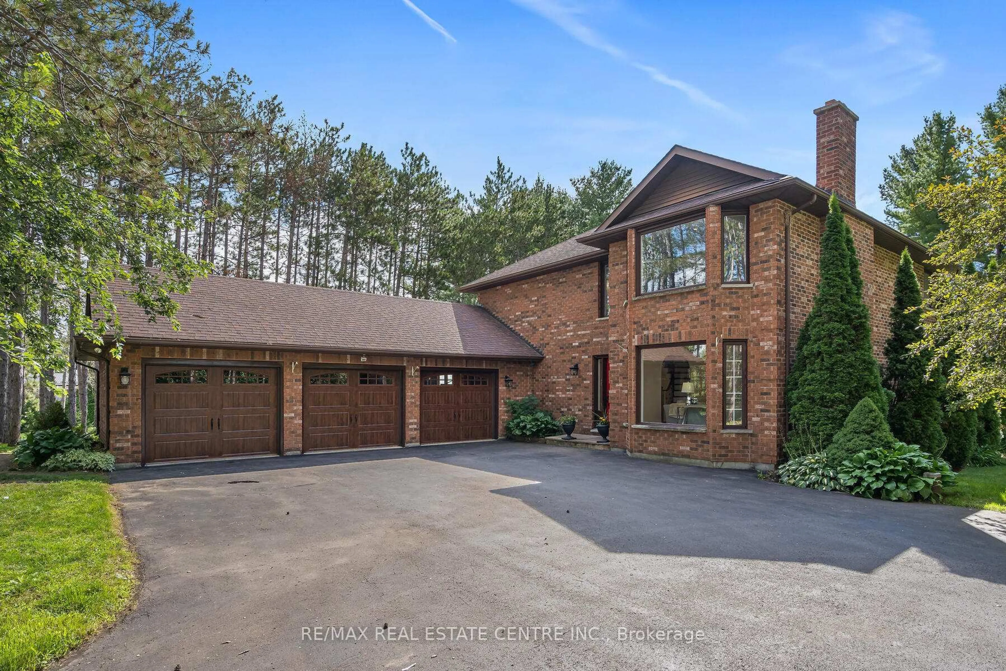 Home with brick exterior material, unknown for 4 Pine Ridge Rd, Erin Ontario N0B 1T0