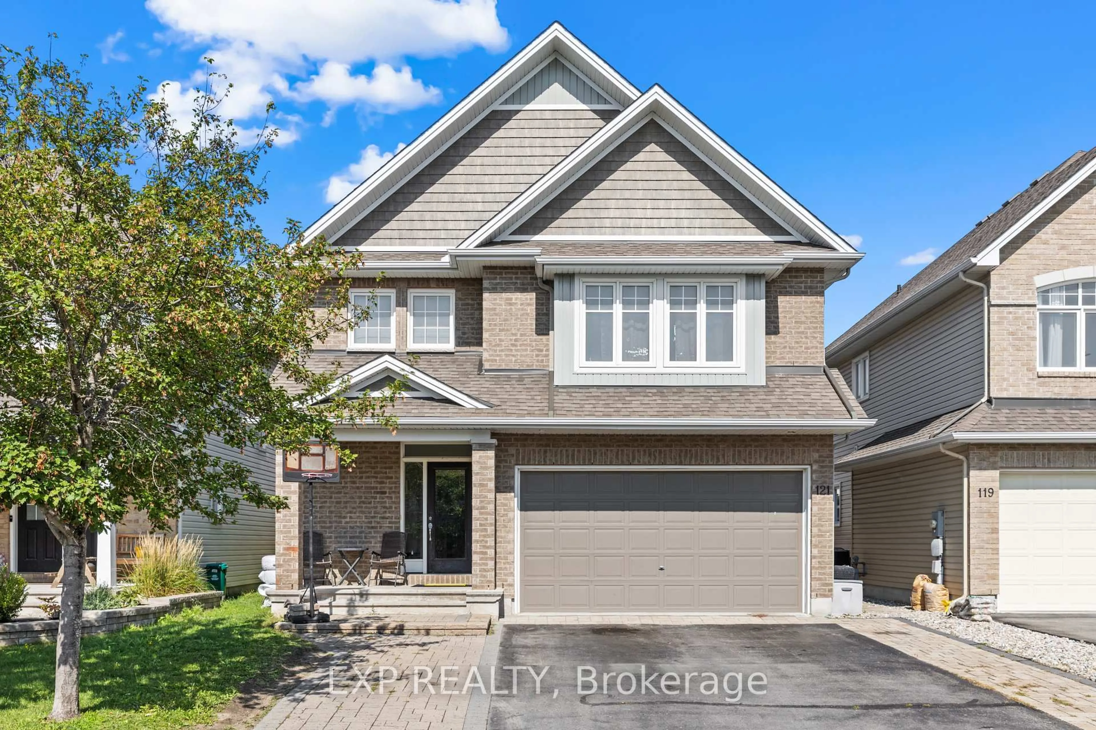 Unknown for 121 Daglan Cres, Ottawa Ontario K4A 0W7