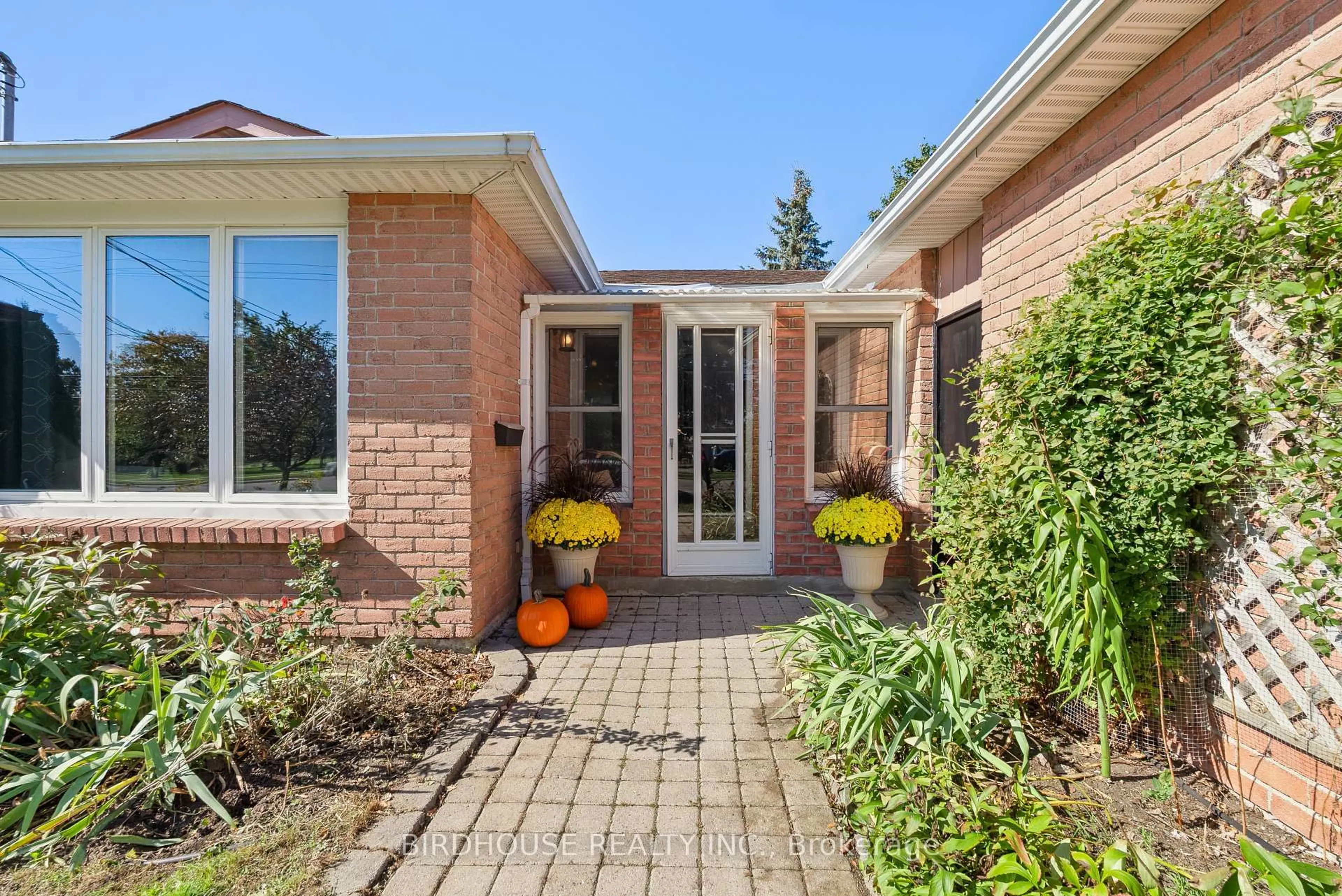 Home with brick exterior material, street for 173 Angeline St, Kawartha Lakes Ontario K9V 4X3