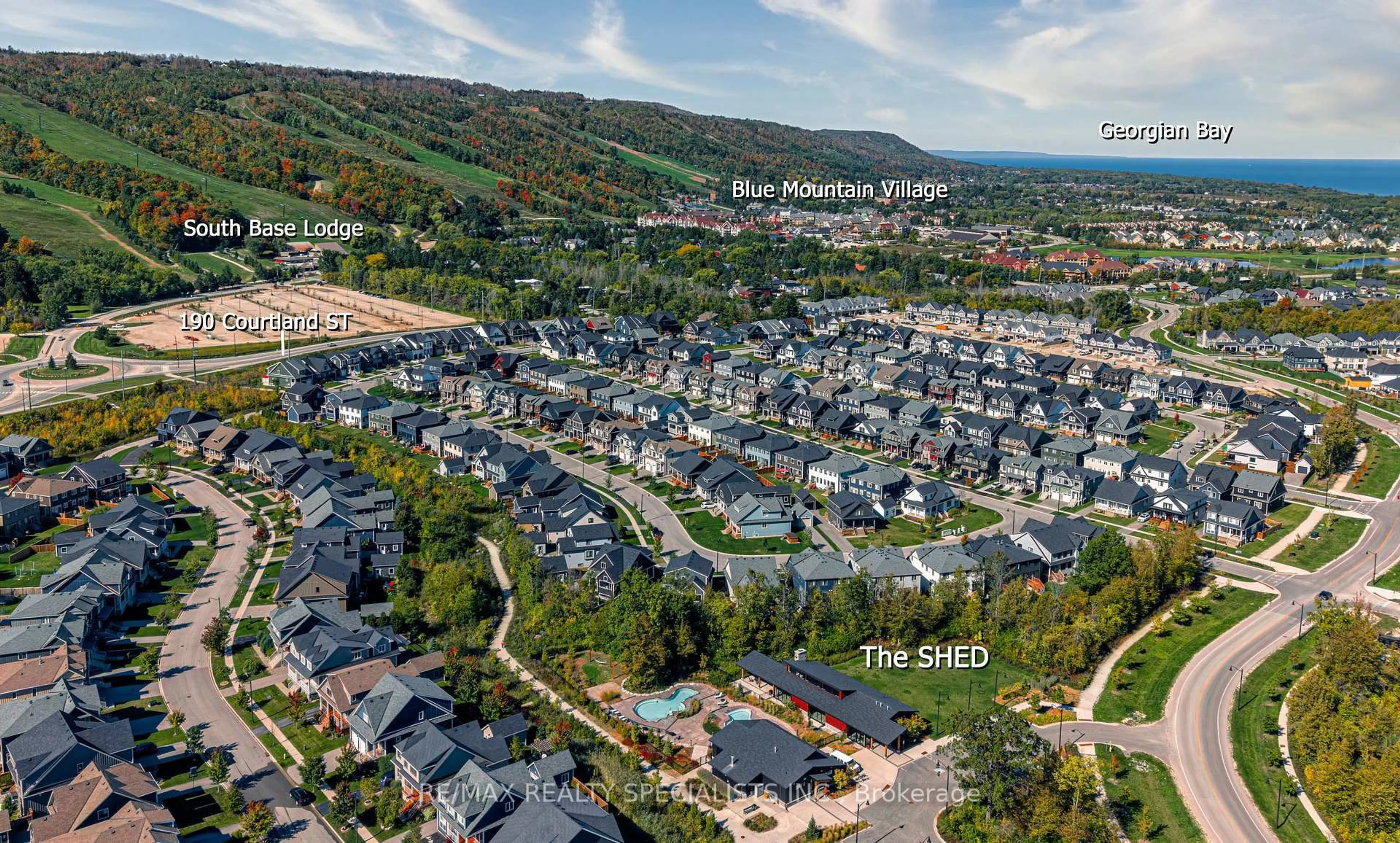 A pic from outside/outdoor area/front of a property/back of a property/a pic from drone, mountain view for 190 Courtland St, Blue Mountains Ontario L9Y 4E4