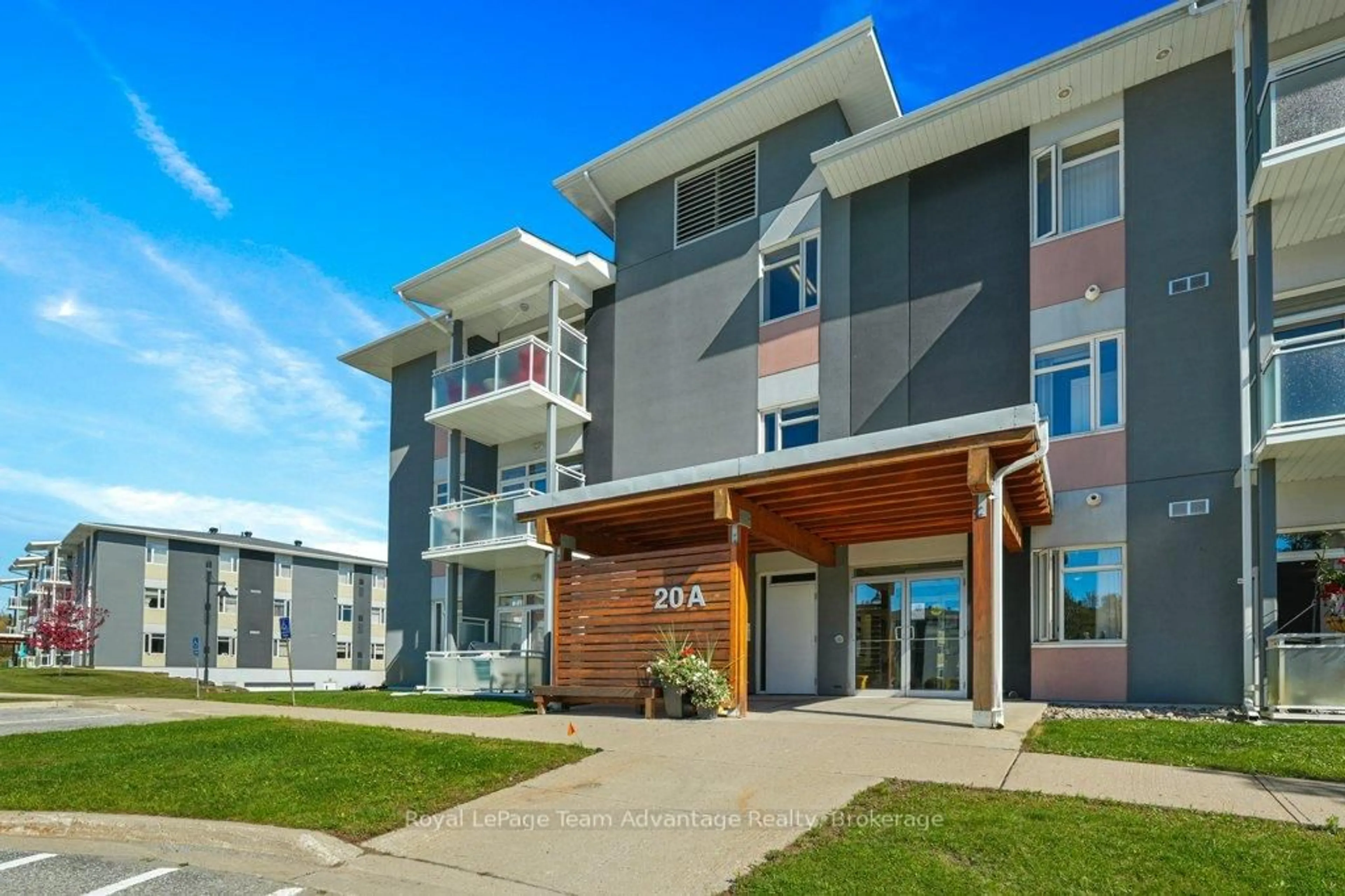 Patio, building for 20A Silver Birch Crt #203, Parry Sound Ontario P2A 0A7