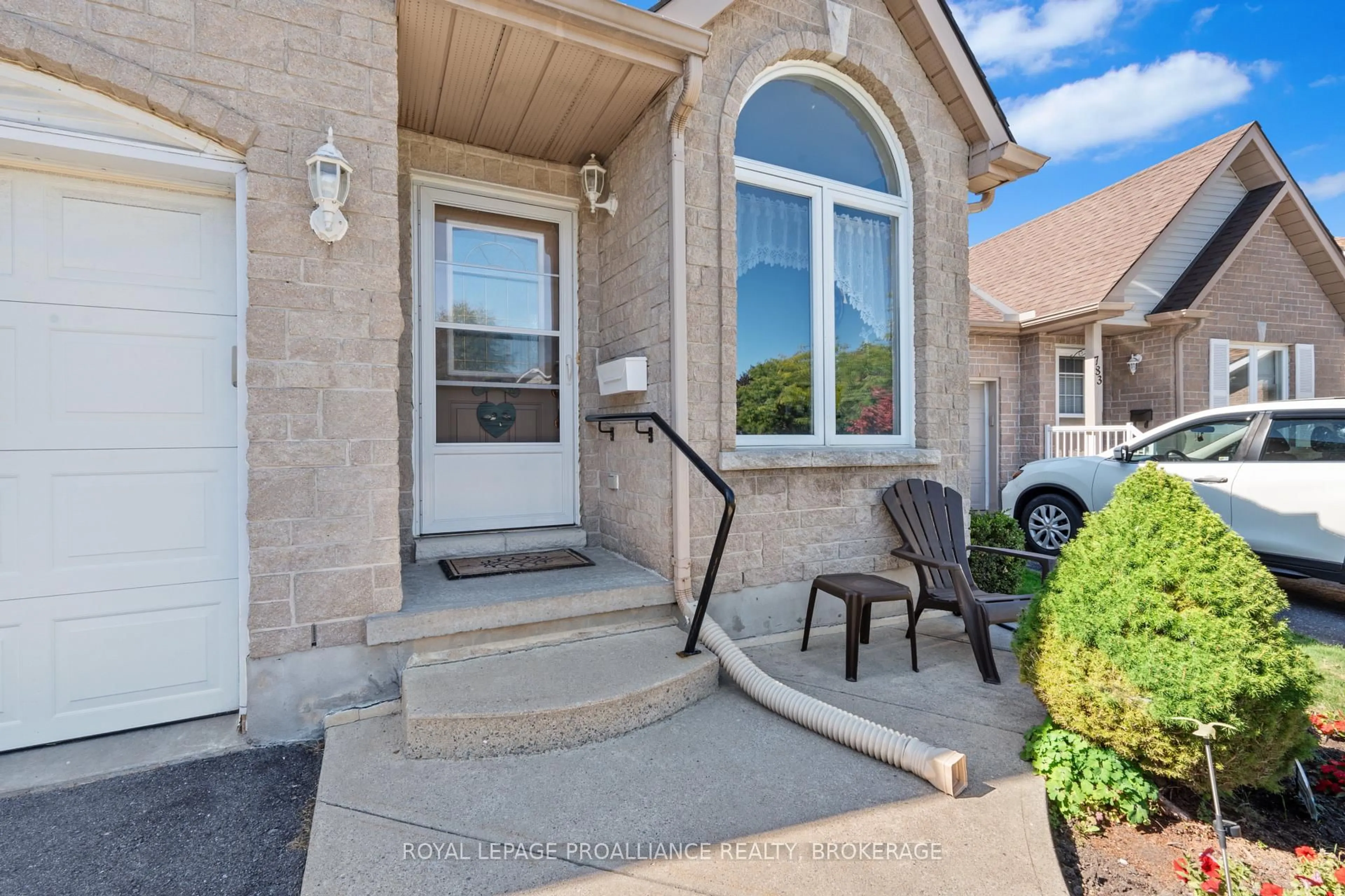 Indoor entryway for 781 Shires Way, Kingston Ontario K7M 8X9