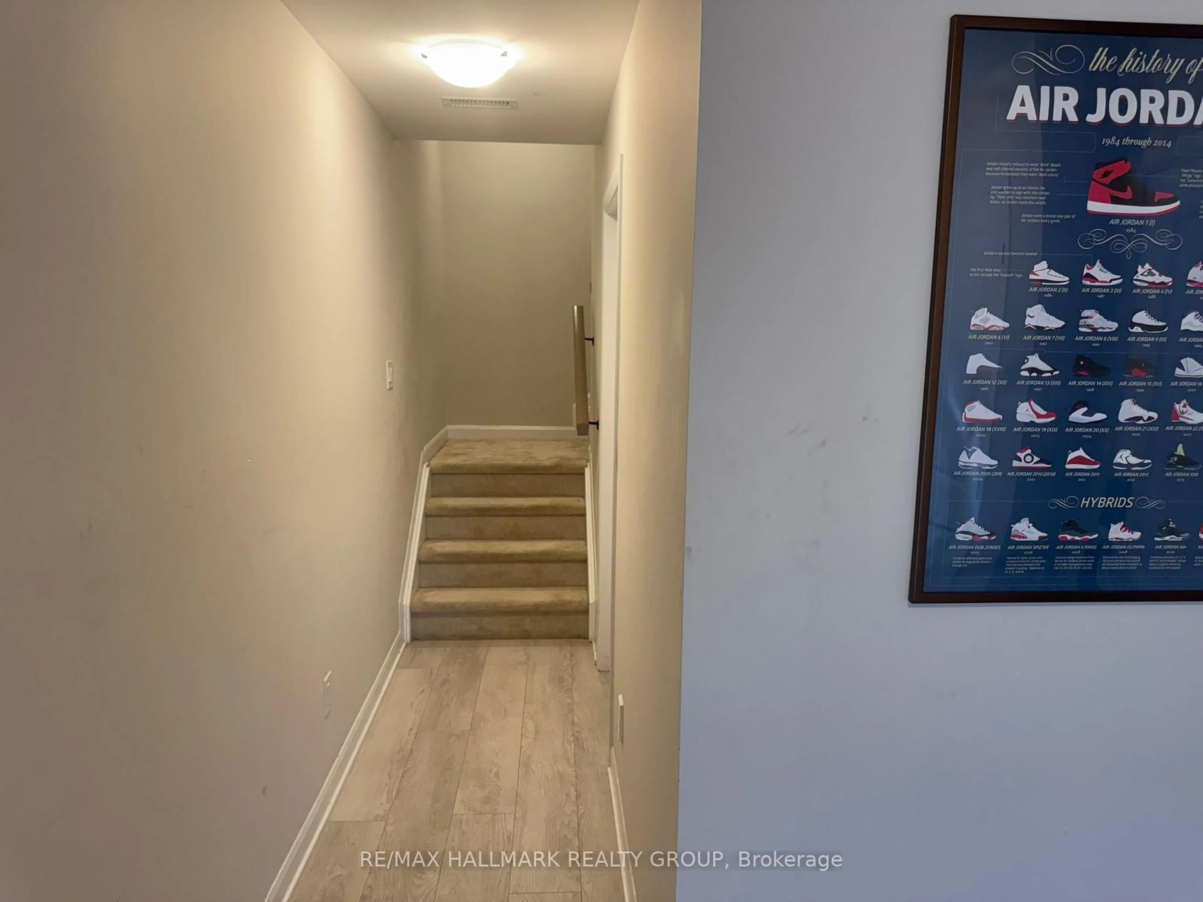 A pic of a room for 348 Raheen Court Ottawa Crct, Ottawa Ontario K2C 3H2