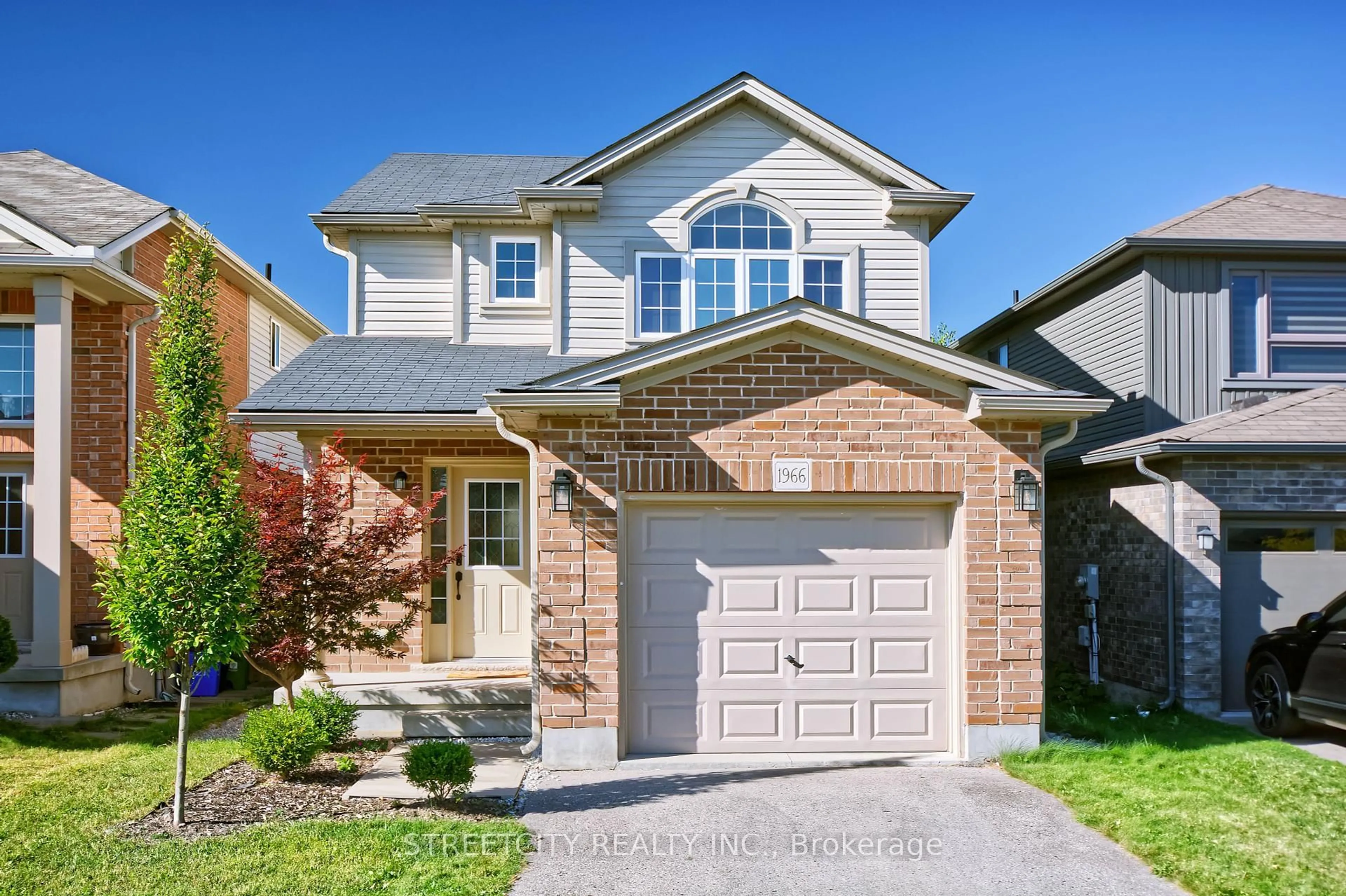 Home with brick exterior material, street for 1966 Foxridge Cres, London North Ontario N6G 5B4