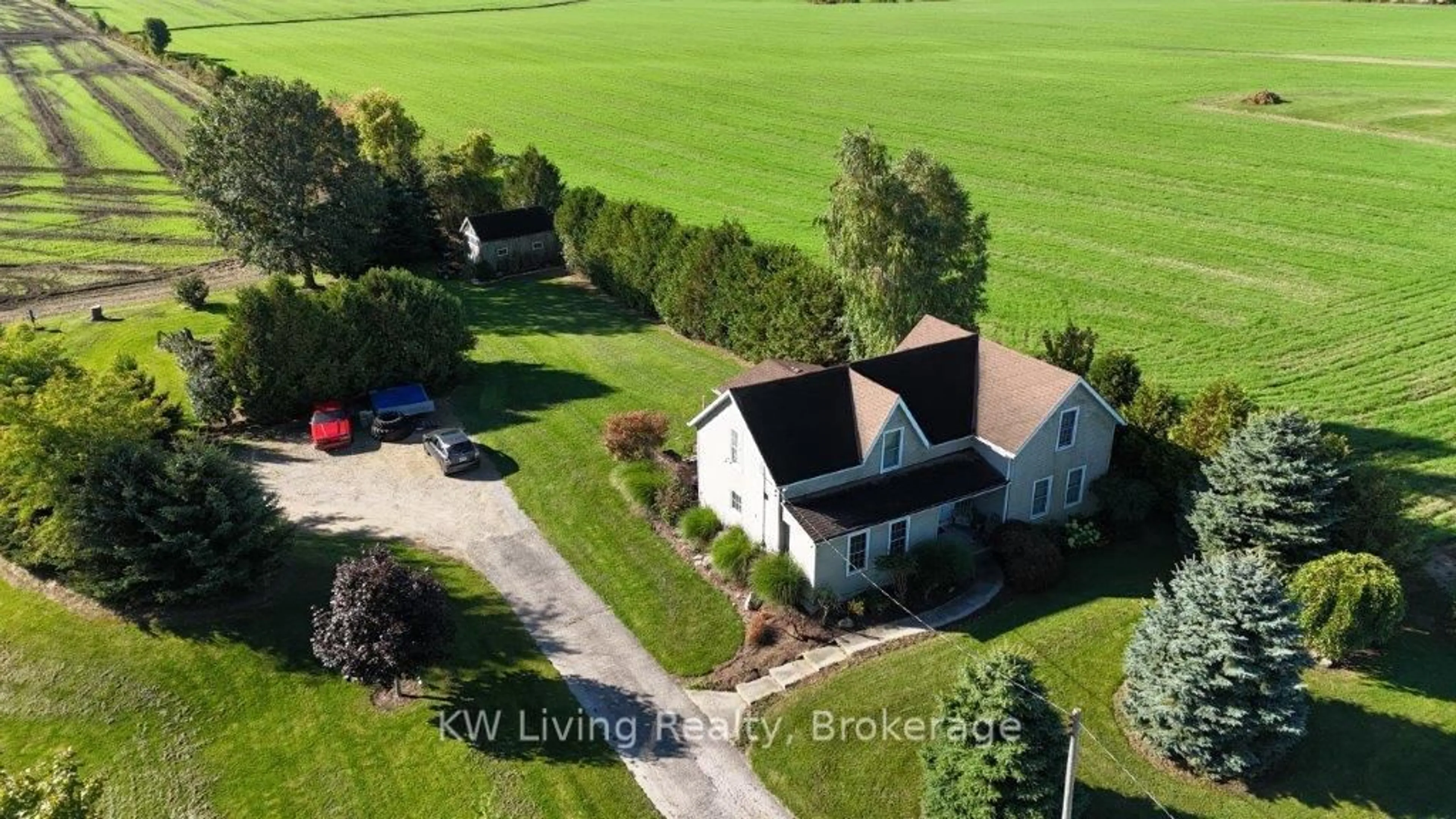 A pic from outside/outdoor area/front of a property/back of a property/a pic from drone, building for 358 Windham Road 2, Norwich Ontario N0E 1S0