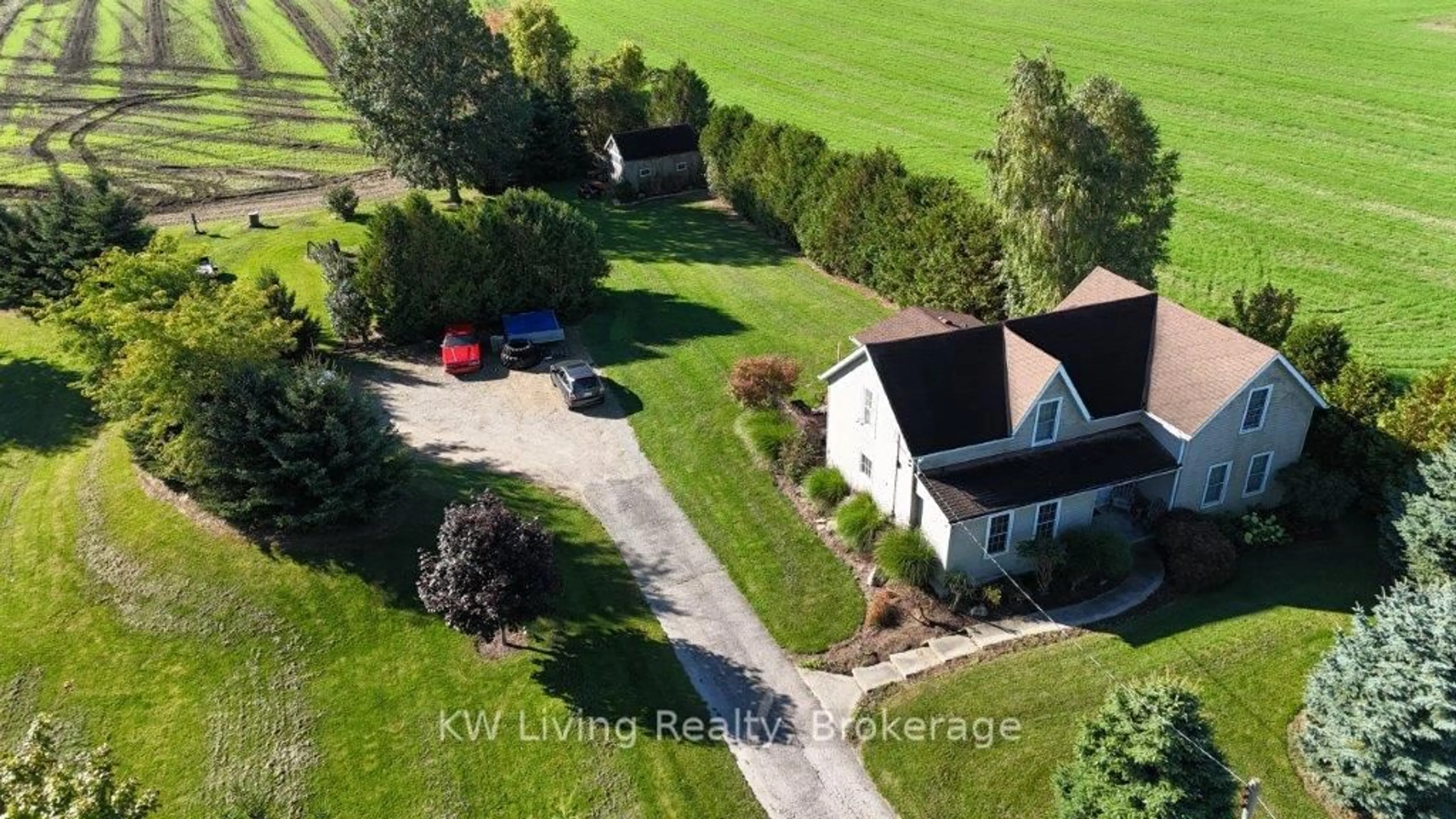 A pic from outside/outdoor area/front of a property/back of a property/a pic from drone, unknown for 358 Windham Road 2, Norwich Ontario N0E 1S0