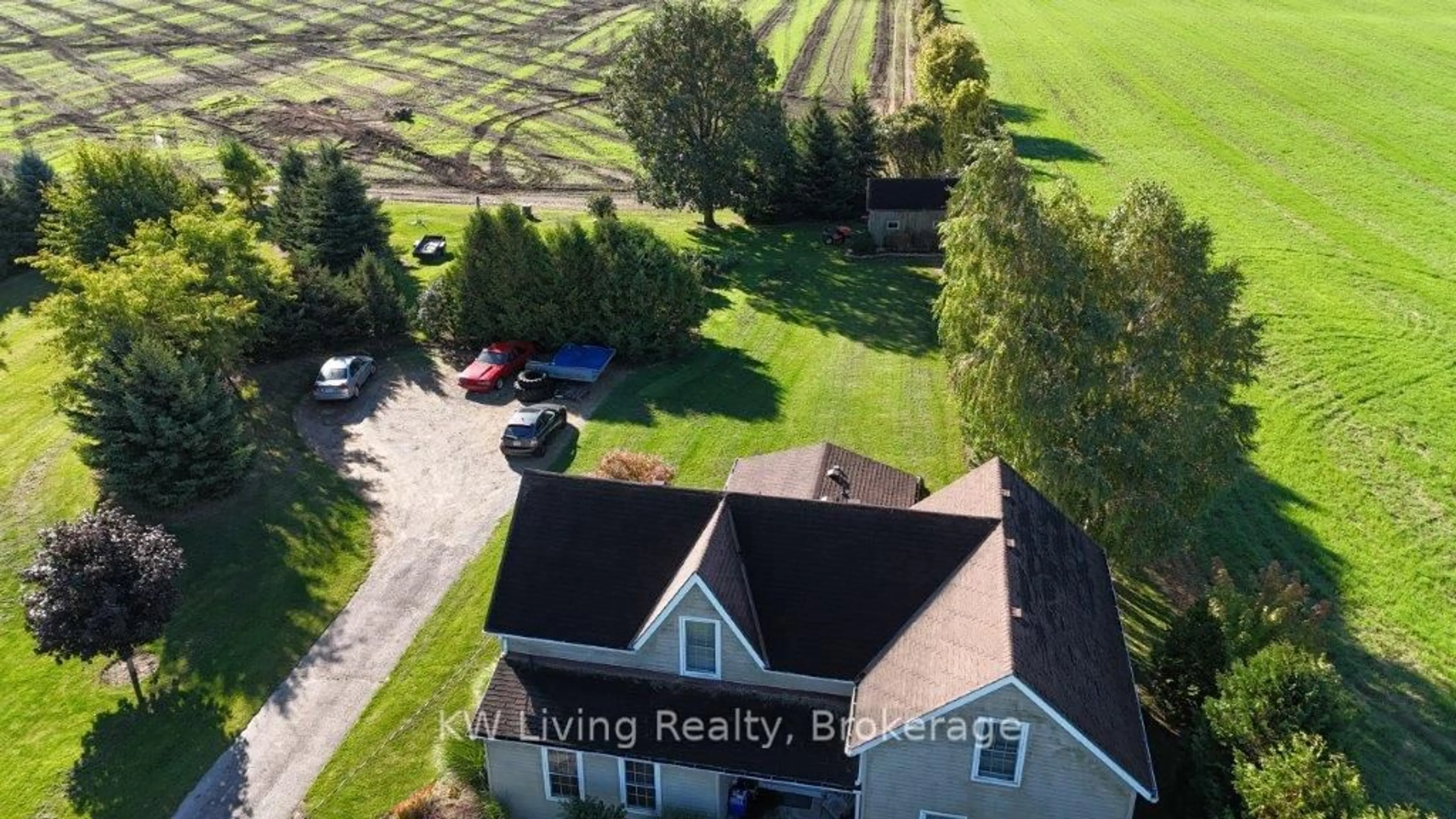 A pic from outside/outdoor area/front of a property/back of a property/a pic from drone, unknown for 358 Windham Road 2, Norwich Ontario N0E 1S0