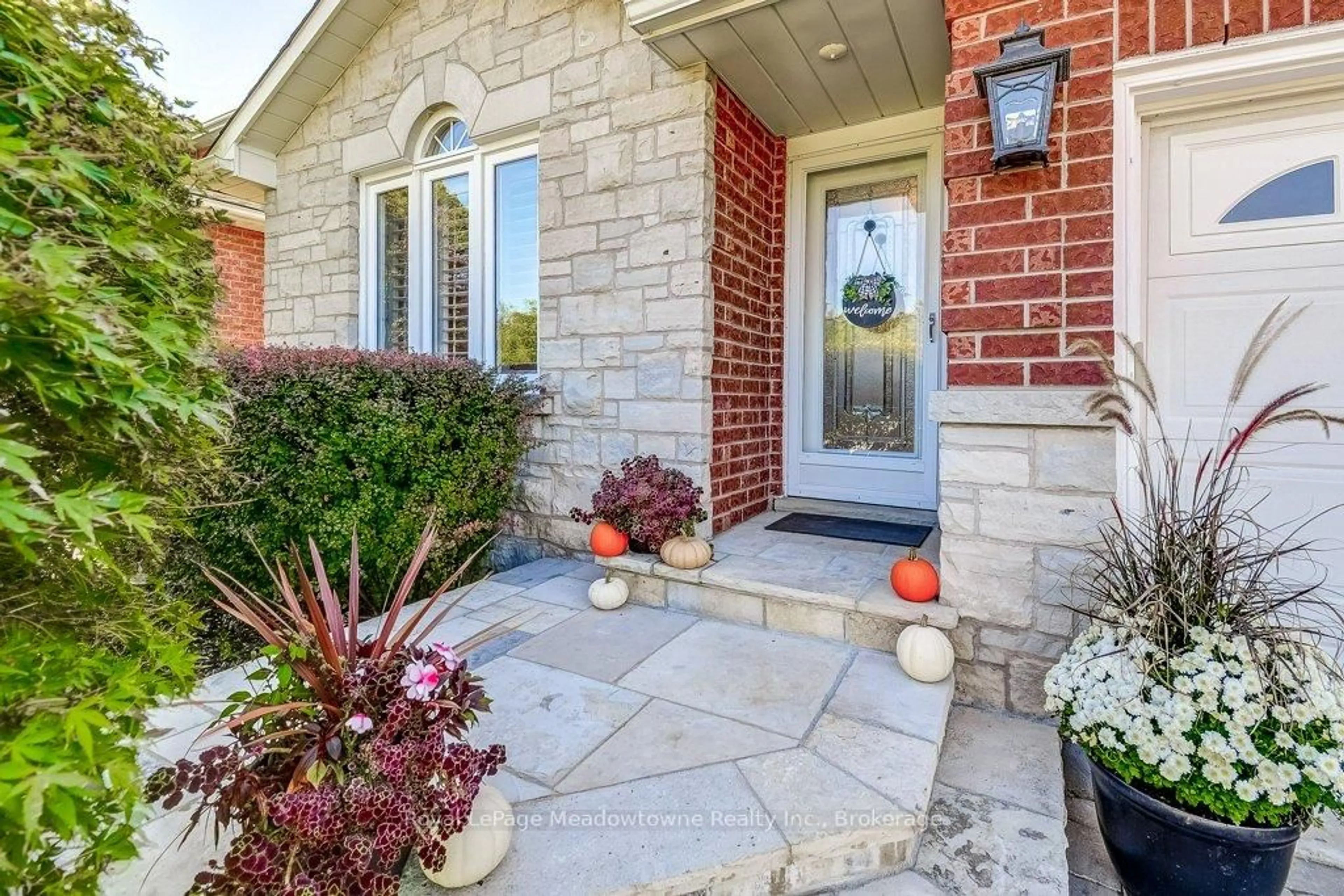 Home with brick exterior material, street for 61 Duncan Ave, Hamilton Ontario L8B 0H8