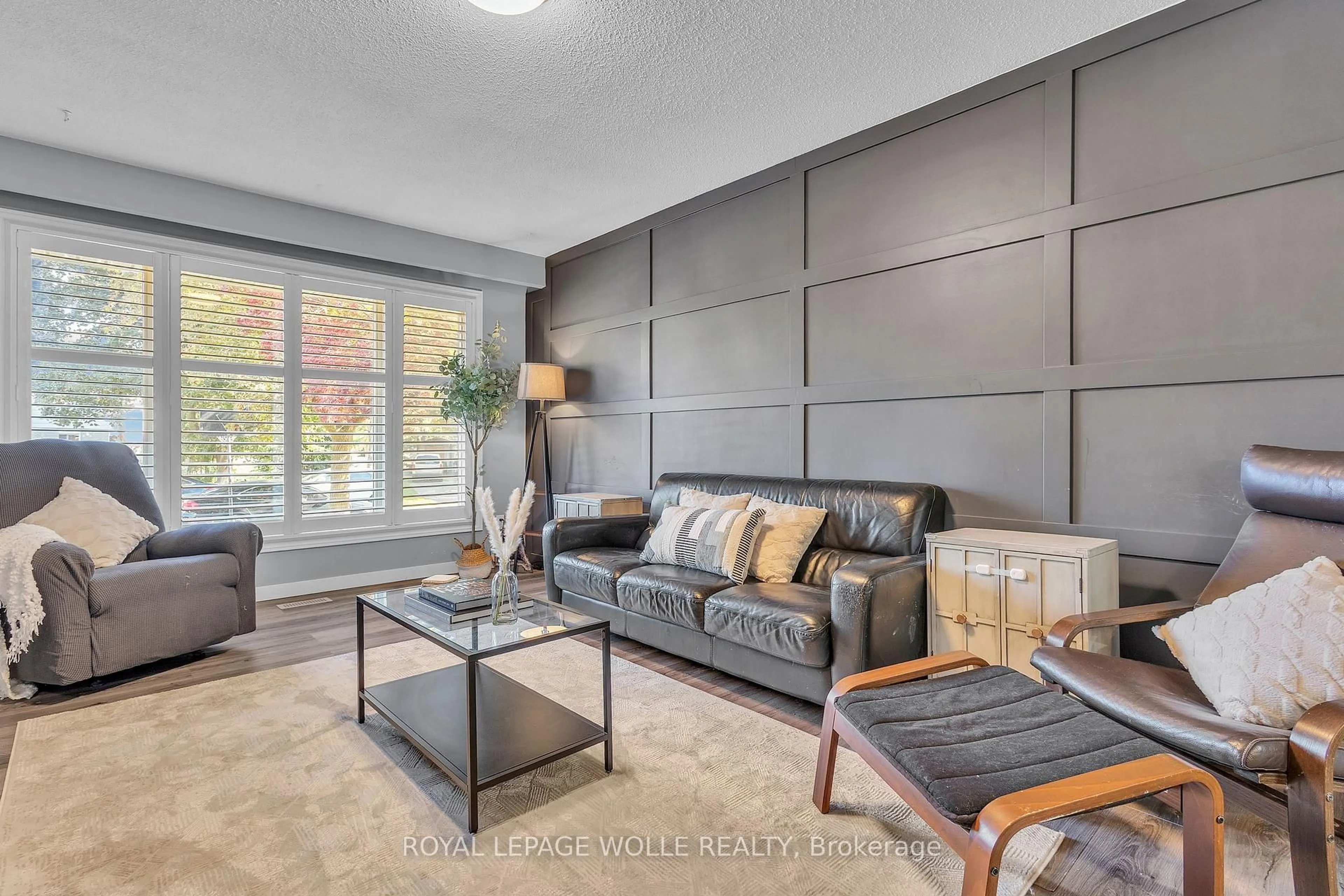 Living room with furniture, unknown for 110 Shadeland Cres, Kitchener Ontario N2M 2H9